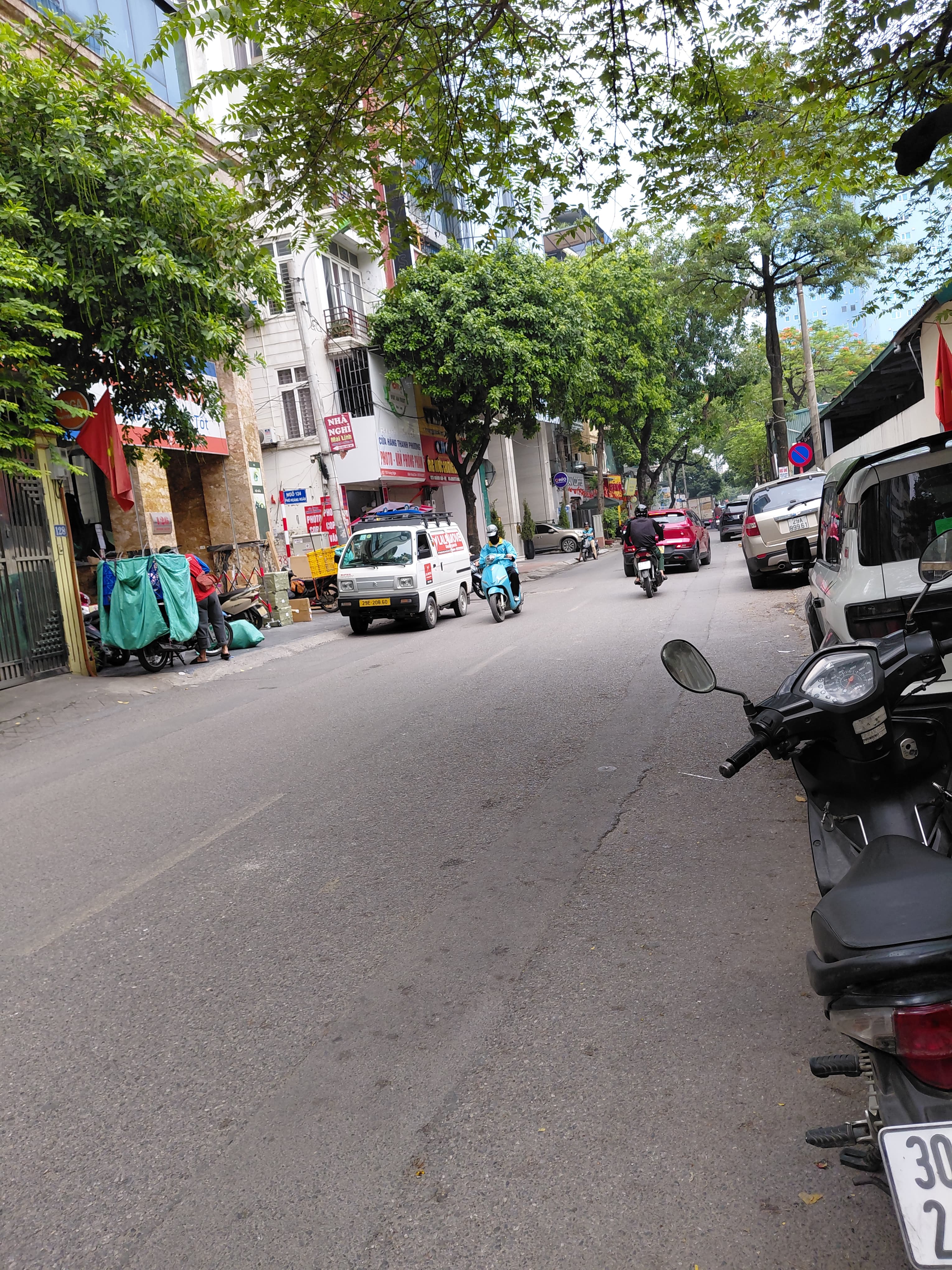 Nhà đất mặt phố, Cầu Giấy, Hà Nội - 225m² giá 225 tỷ