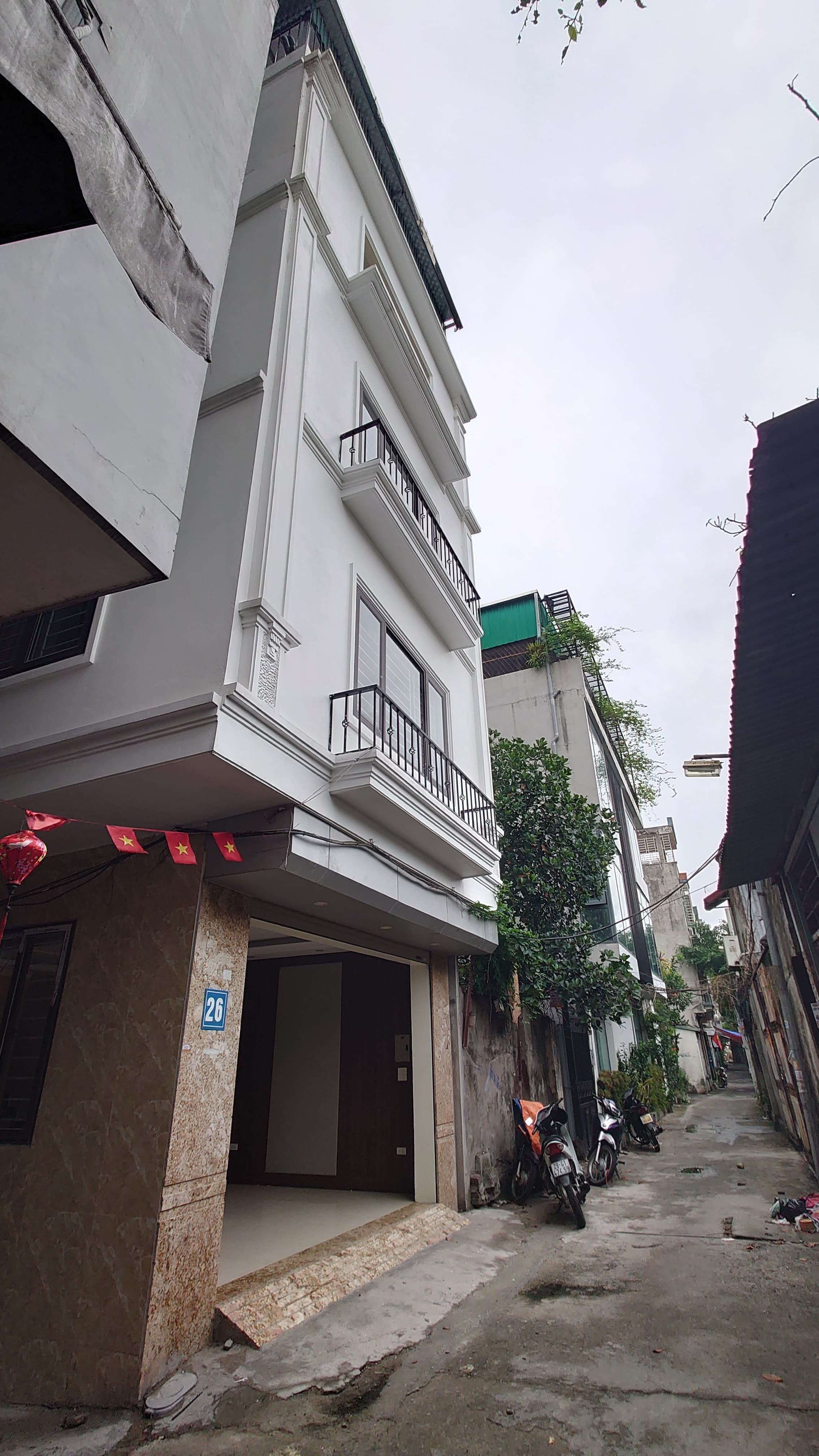 Nhà đất mặt phố, Long Biên, Hà Nội - 48m² giá 10.8 tỷ