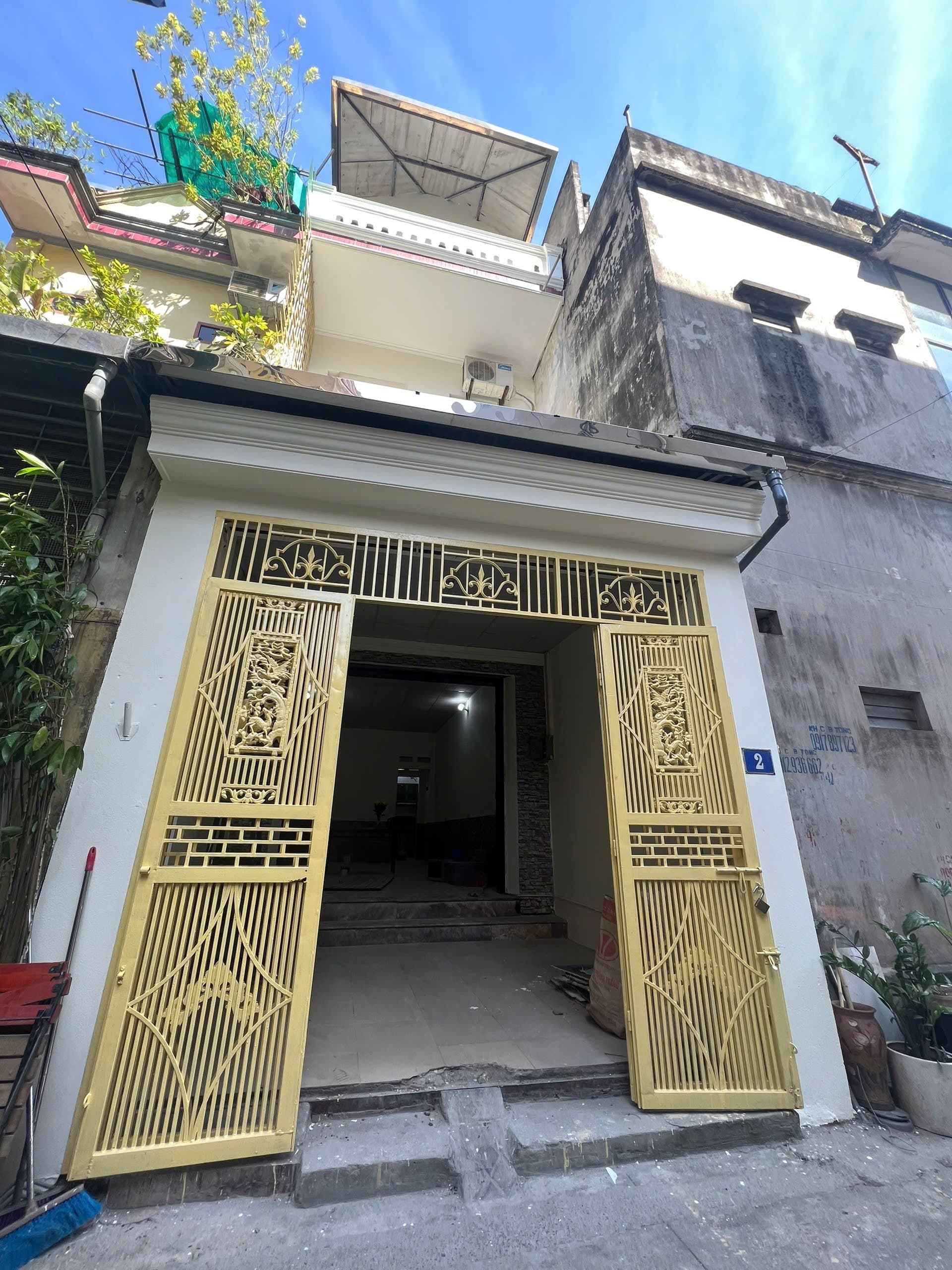 Nhà đất mặt phố, Long Biên, Hà Nội - 48m² giá 12.8 tỷ