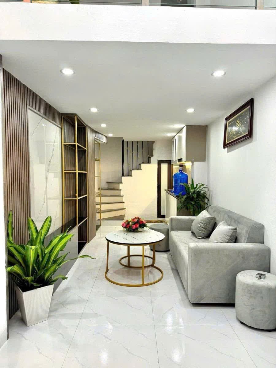 Nhà đất mặt phố, Hai Bà Trưng, Hà Nội - 22m² giá 5.95 tỷ