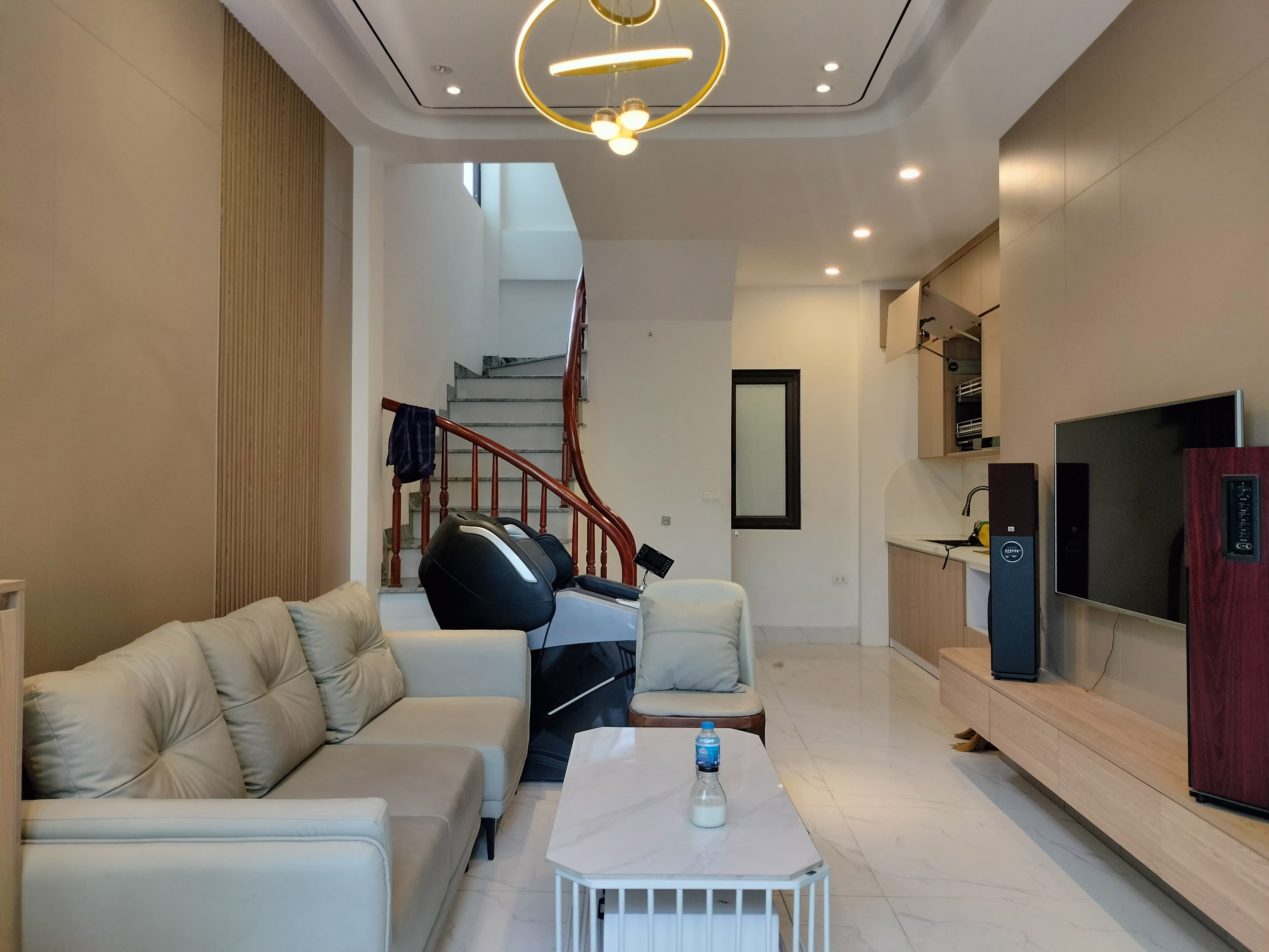 Nhà đất mặt phố, Long Biên, Hà Nội - 31m² giá 7.38 tỷ