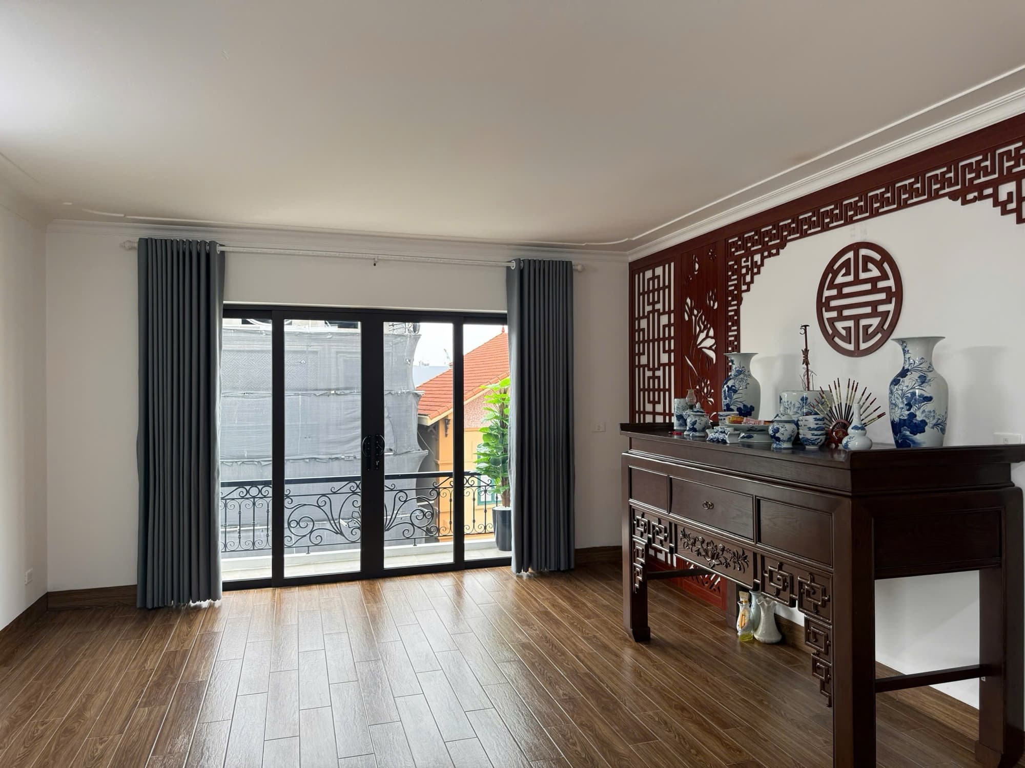 Nhà đất mặt phố, Long Biên, Hà Nội - 90m² giá 18 tỷ