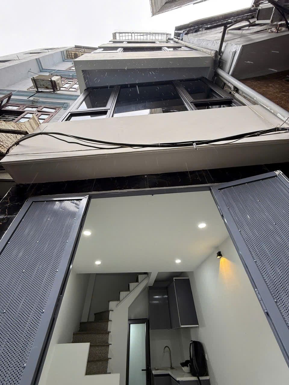 Nhà đất mặt phố, Đống Đa, Hà Nội - 14m² giá 4.25 tỷ