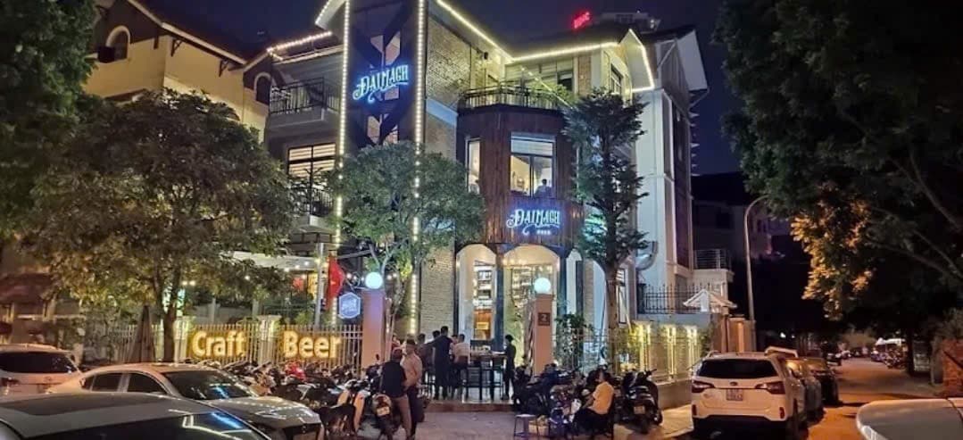 Nhà đất mặt phố, Cầu Giấy, Hà Nội - 185m² giá 154 tỷ