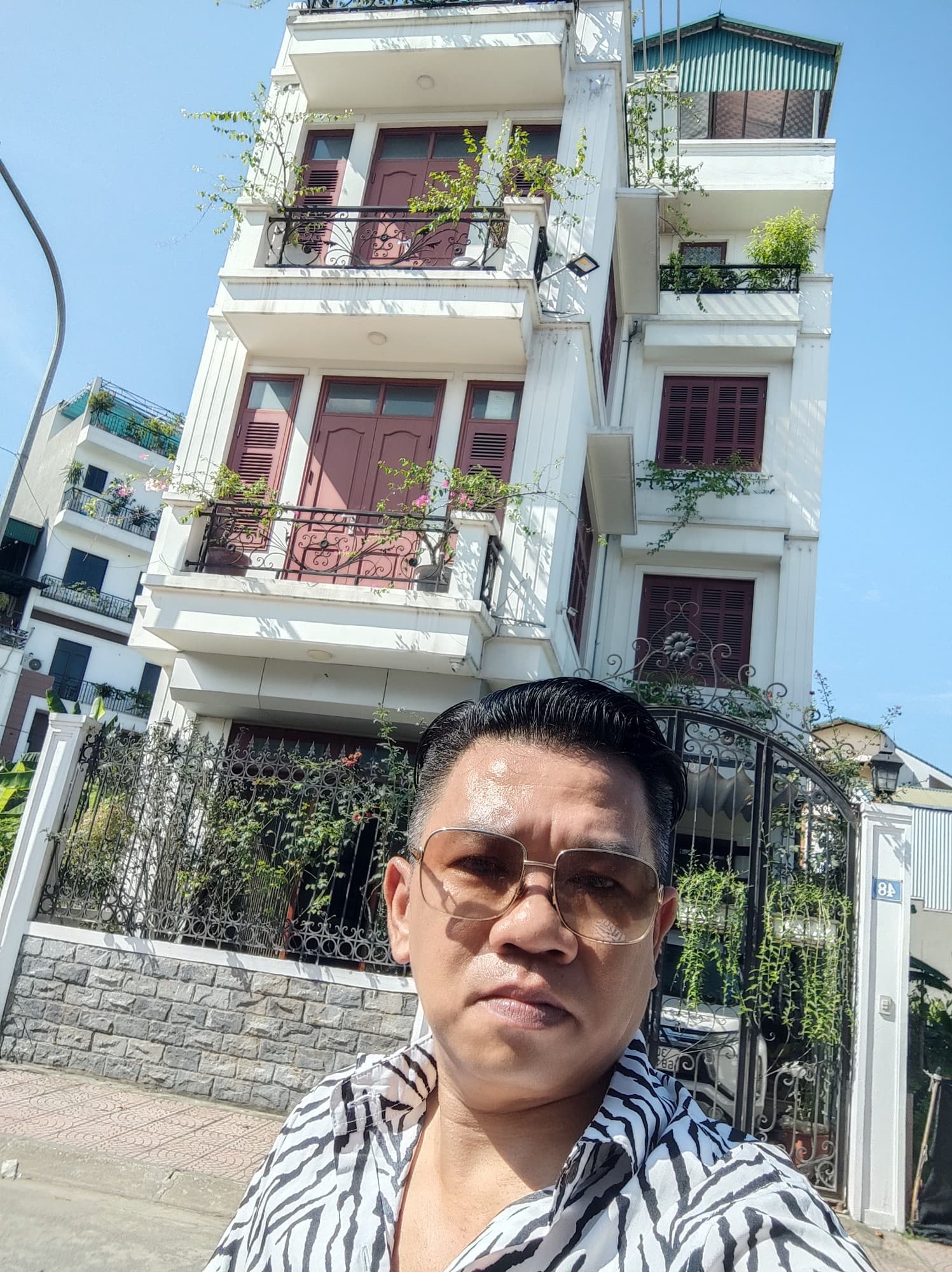 Nhà đất mặt phố, Long Biên, Hà Nội - 91m² giá 19.99 tỷ