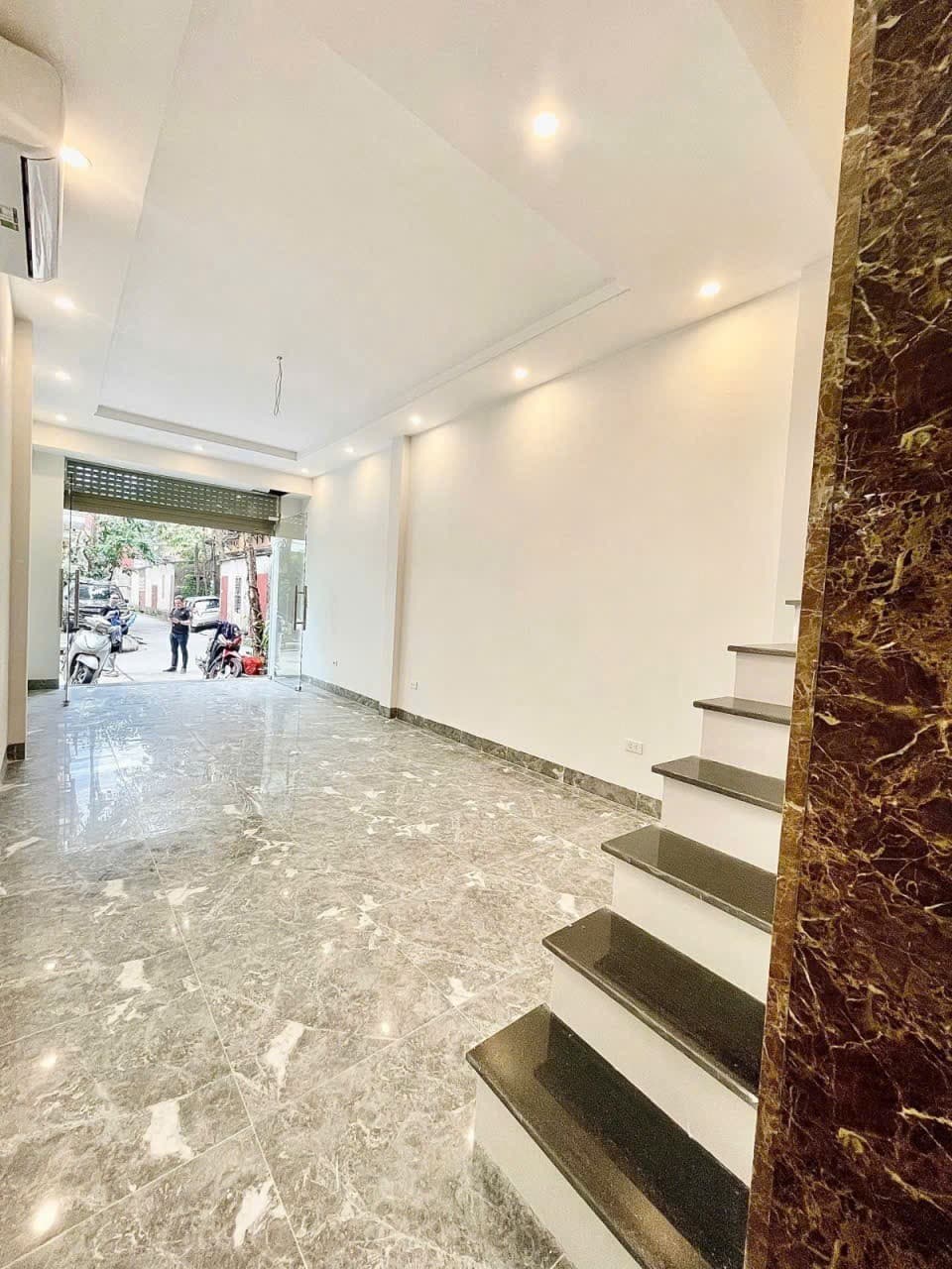 Nhà đất mặt phố, Ba Đình, Hà Nội - 51m² giá 20.5 tỷ
