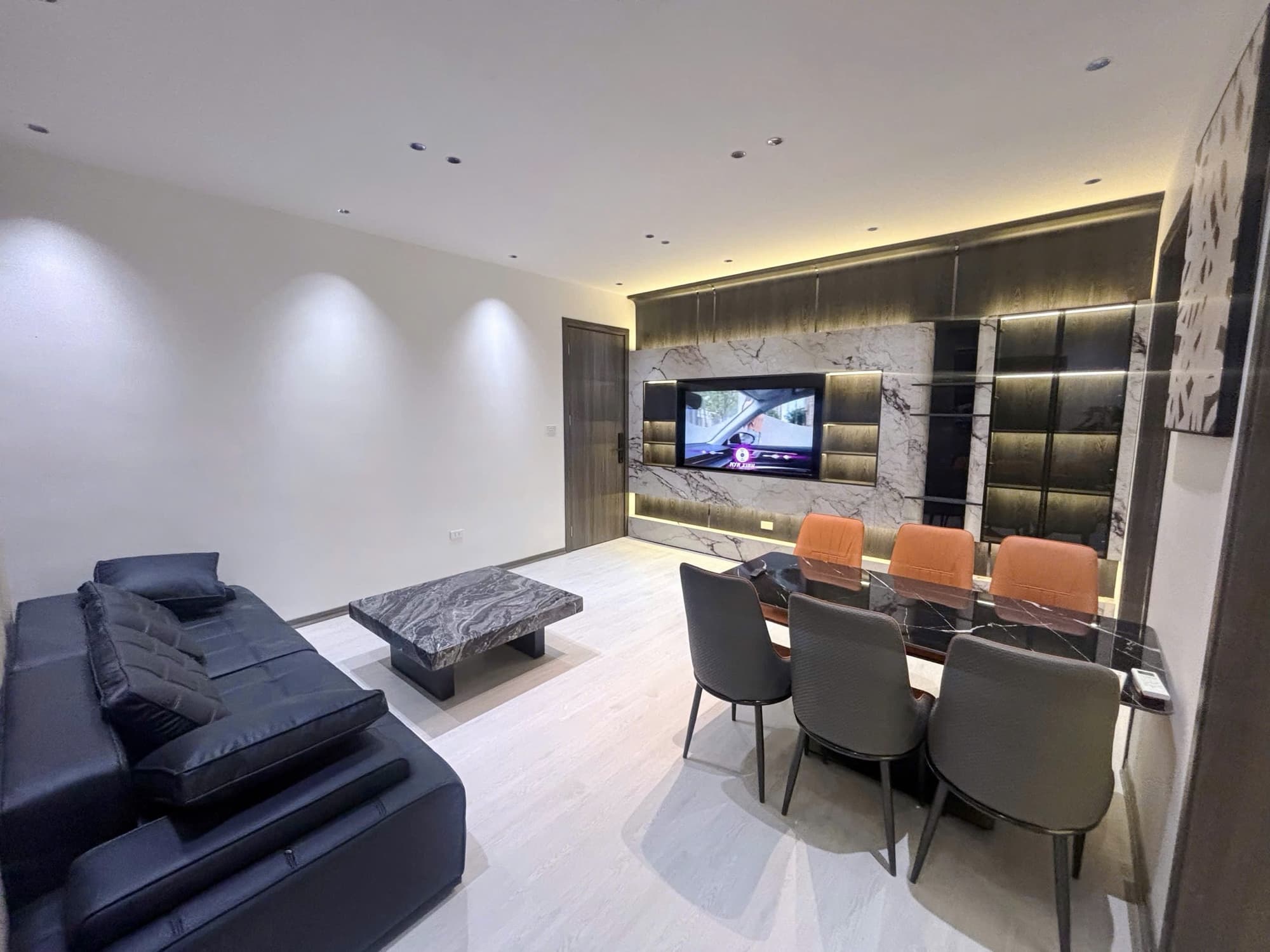 Căn hộ mặt phố, Đống Đa, Hà Nội - 100m² giá 6.9 tỷ