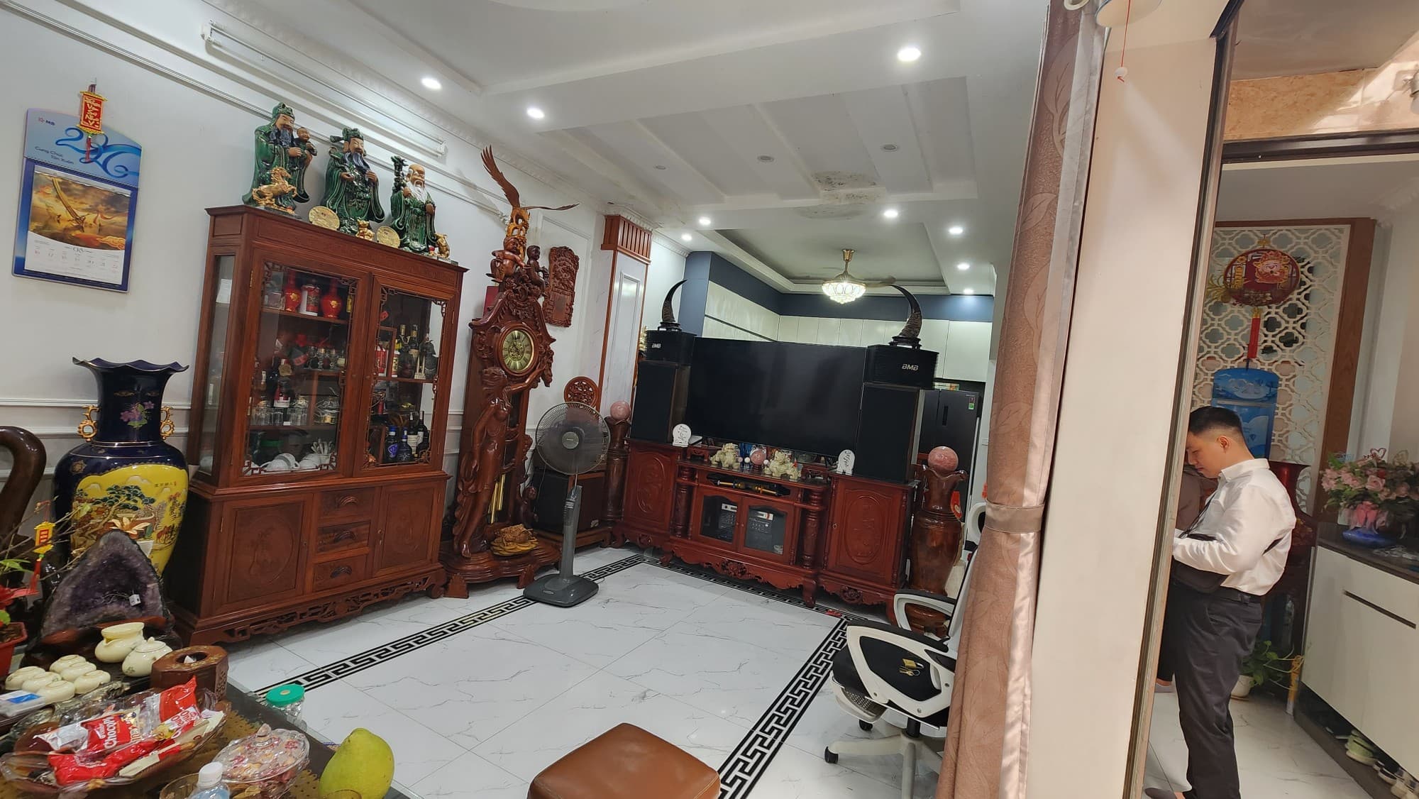 Nhà đất mặt phố, Long Biên, Hà Nội - 47.6m² giá 12.3 tỷ
