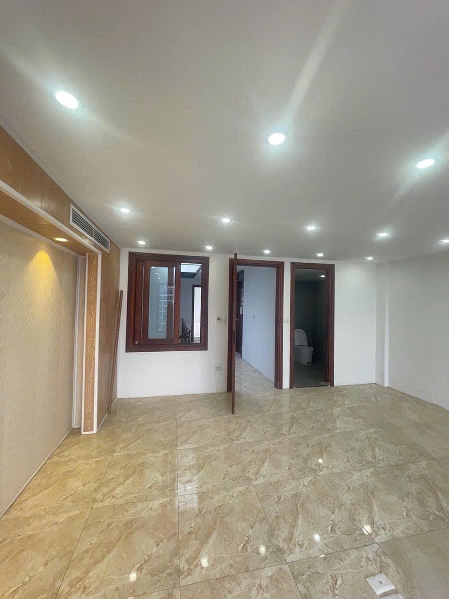 Nhà đất mặt phố, Tây Hồ, Hà Nội - 128m² giá 83 tỷ