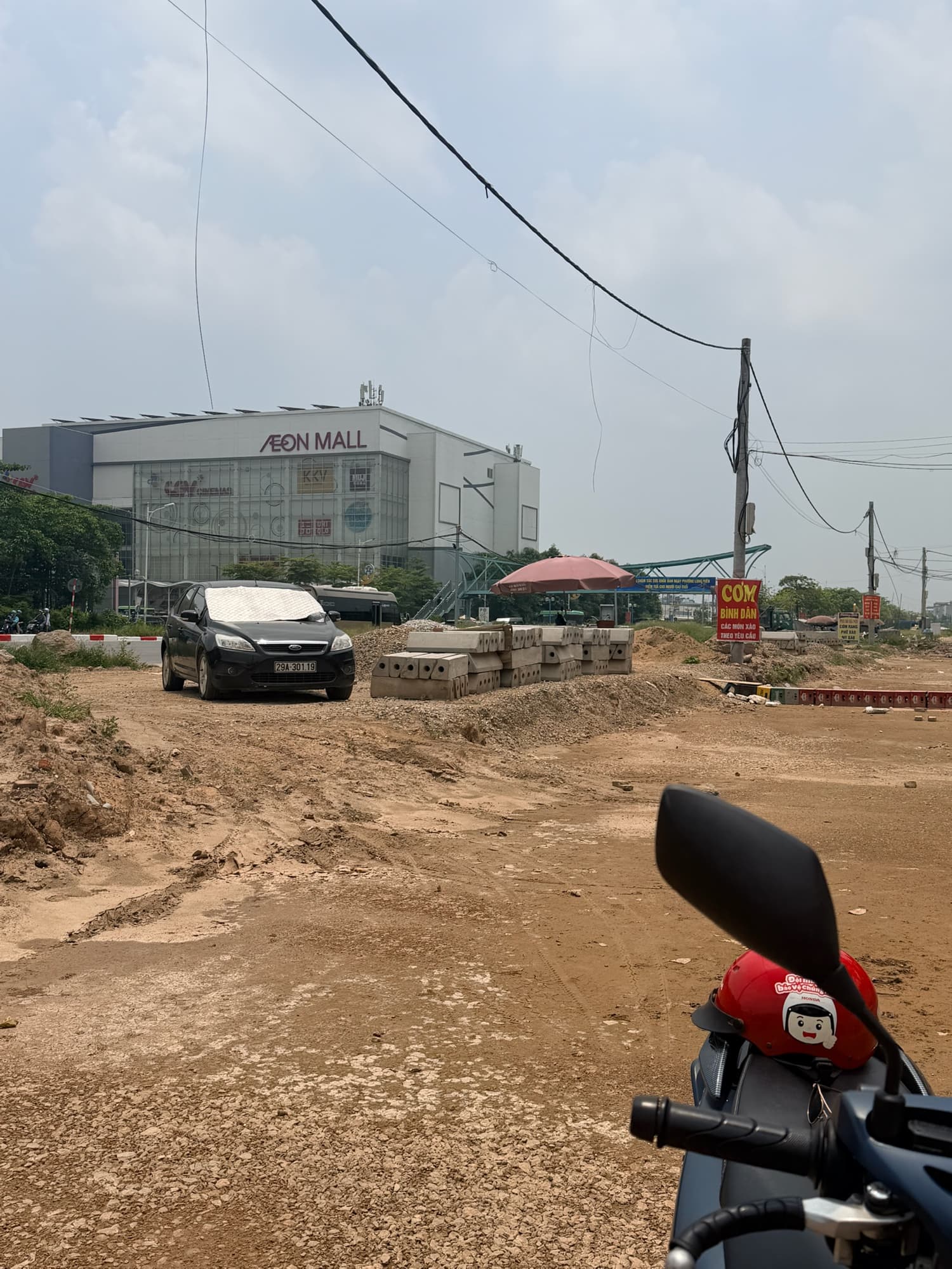 Nhà đất mặt phố, Long Biên, Hà Nội - 180m² giá 112 tỷ