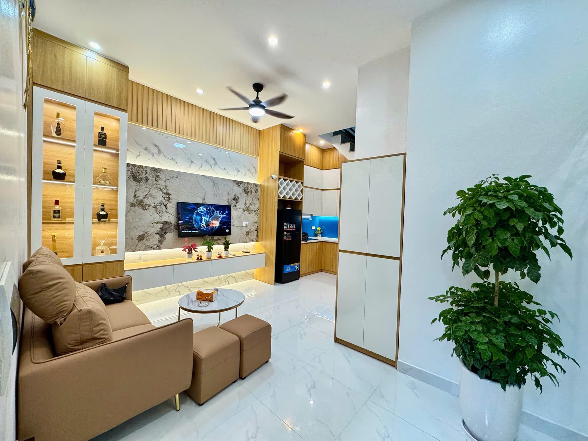 Nhà đất mặt phố, Hoàng Mai, Hà Nội - 33m² giá 3.68 tỷ