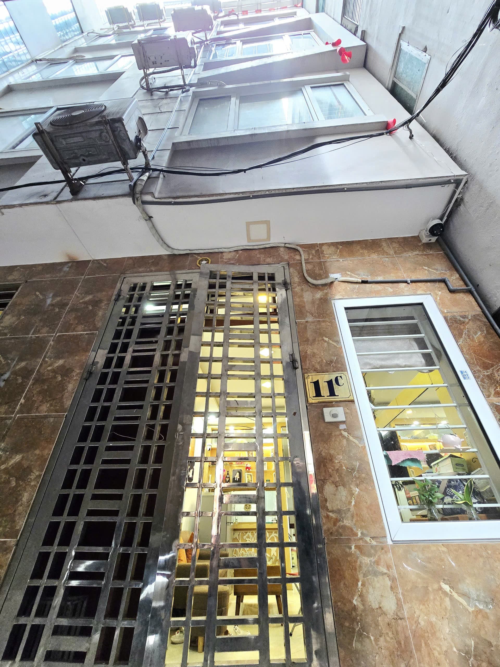 Nhà đất mặt phố, Cầu Giấy, Hà Nội - 33m² giá 11.5 tỷ