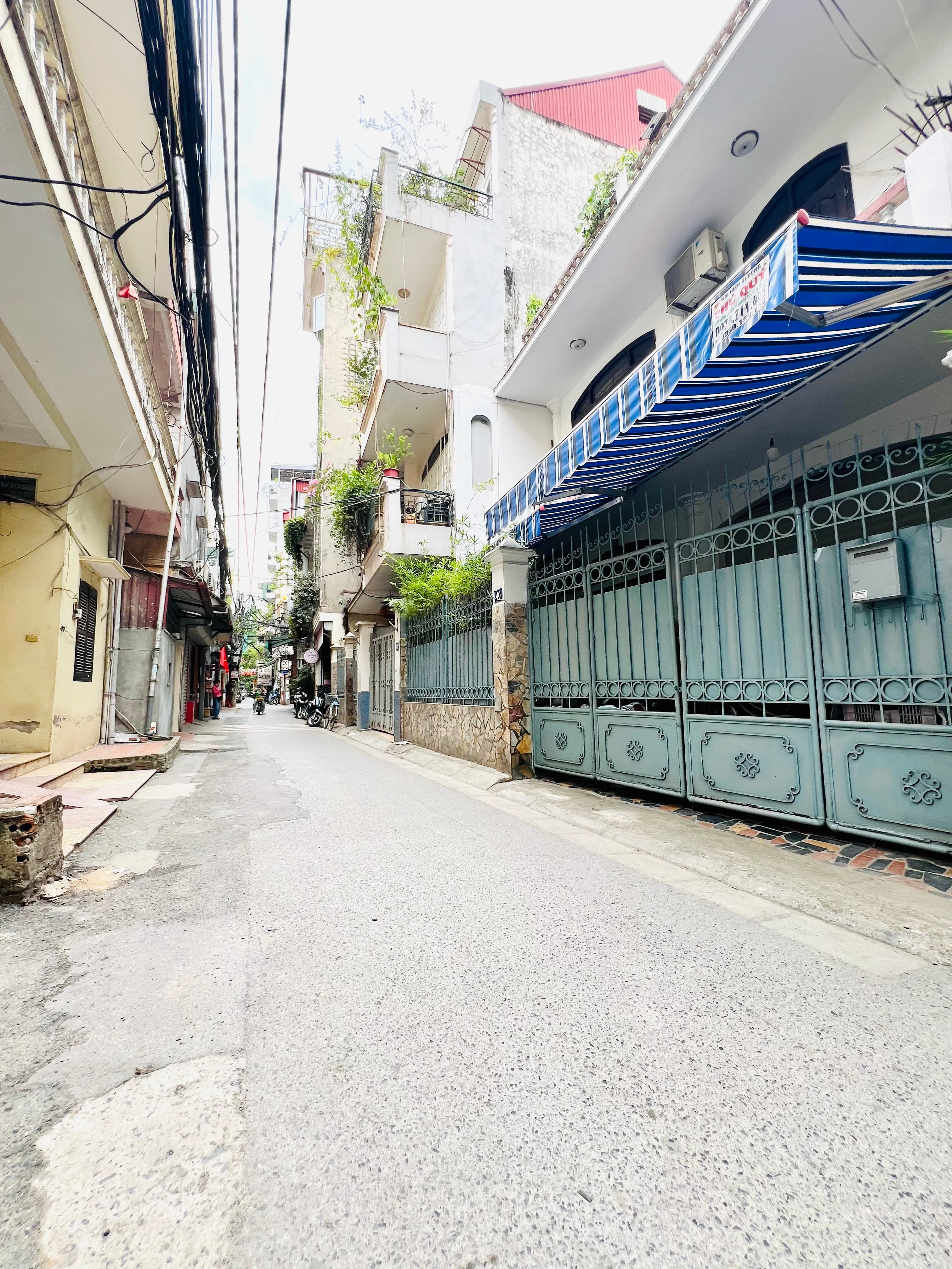 Nhà đất mặt phố, Tây Hồ, Hà Nội - 86m² giá 40.8 tỷ