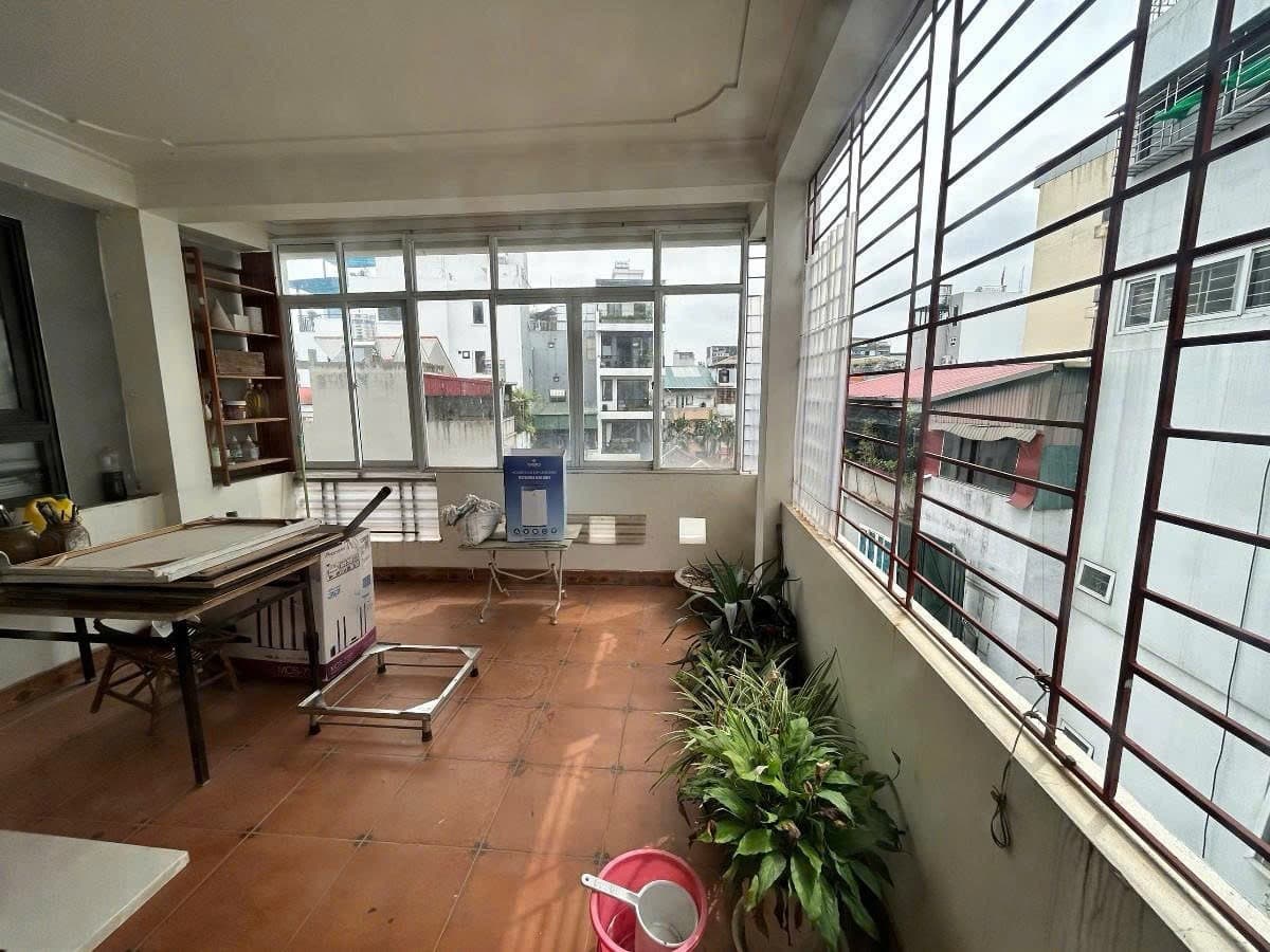 Nhà đất mặt phố, Tây Hồ, Hà Nội - 73m² giá 28 tỷ