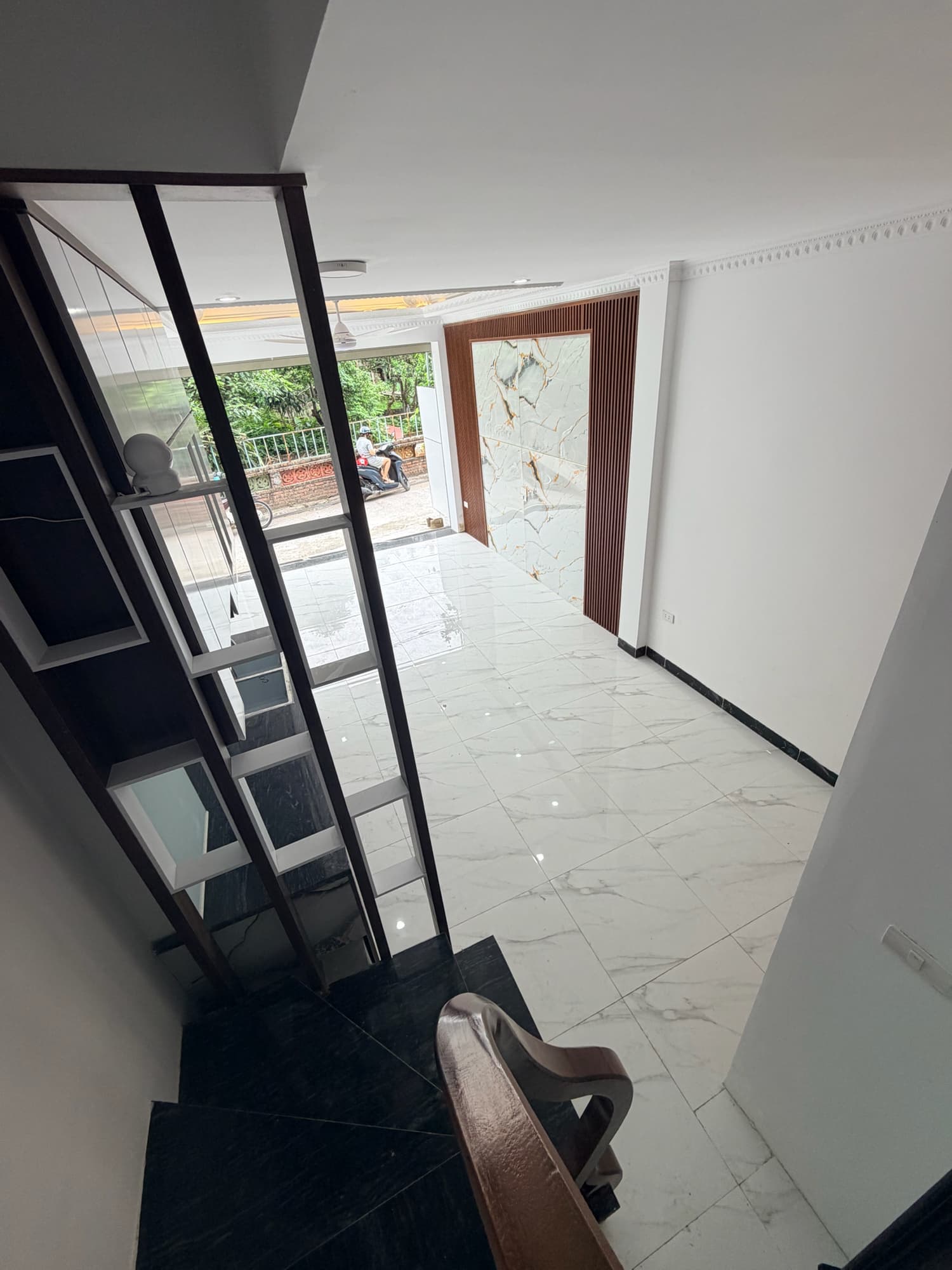 Nhà đất mặt phố, Long Biên, Hà Nội - 34m² giá 7.6 tỷ