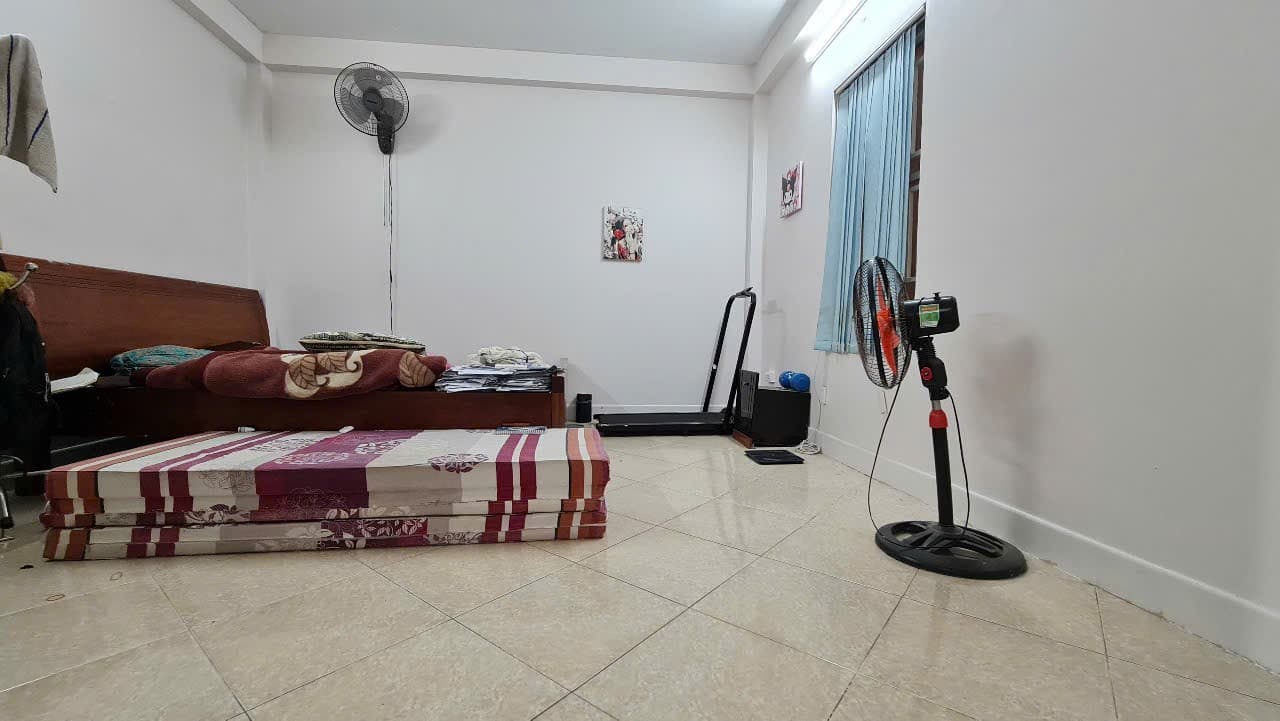 Nhà đất mặt phố, Cầu Giấy, Hà Nội - 64m² giá 16 tỷ