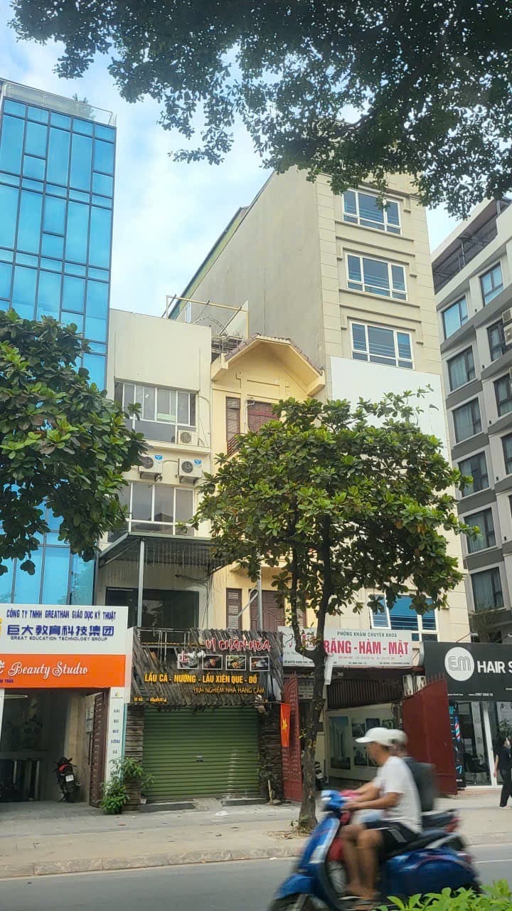 Nhà đất mặt phố, Cầu Giấy, Hà Nội - 95m² giá 56 tỷ