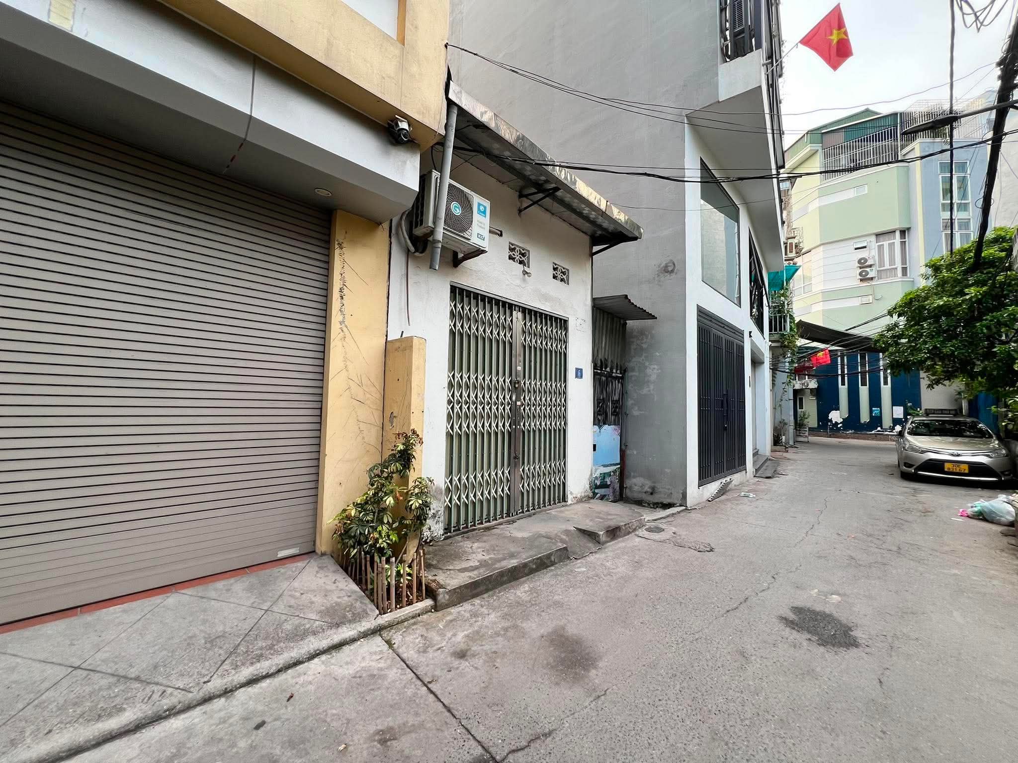 Nhà đất mặt phố, Hoàng Mai, Hà Nội - 70m² giá 15.5 tỷ
