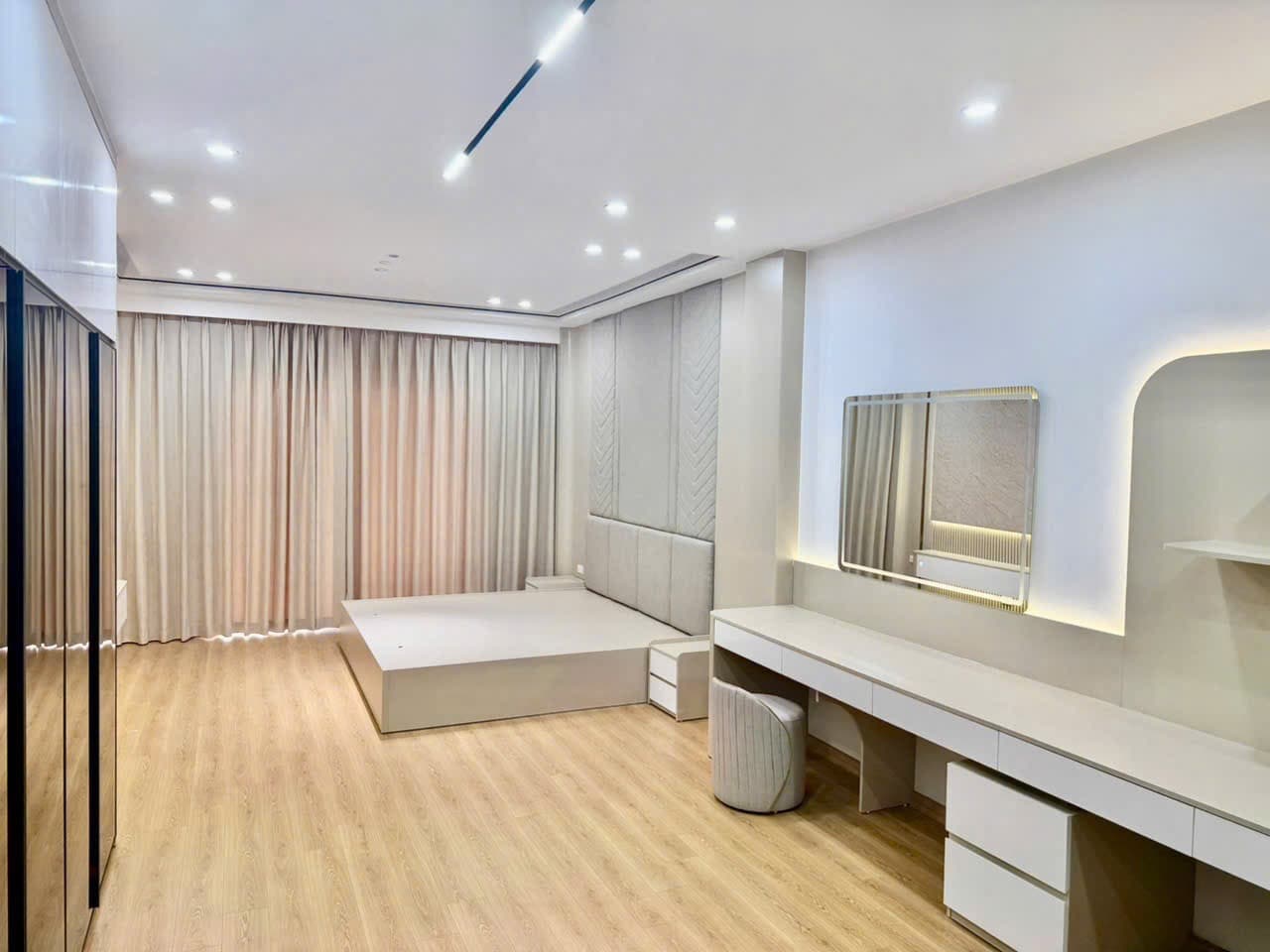 Nhà đất mặt phố, Hoài Đức, Hà Nội - 50m² giá 15.5 tỷ