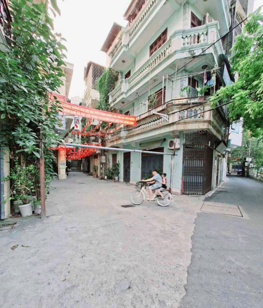 Nhà đất mặt phố, Thanh Xuân, Hà Nội - 32m² giá 12.76 tỷ