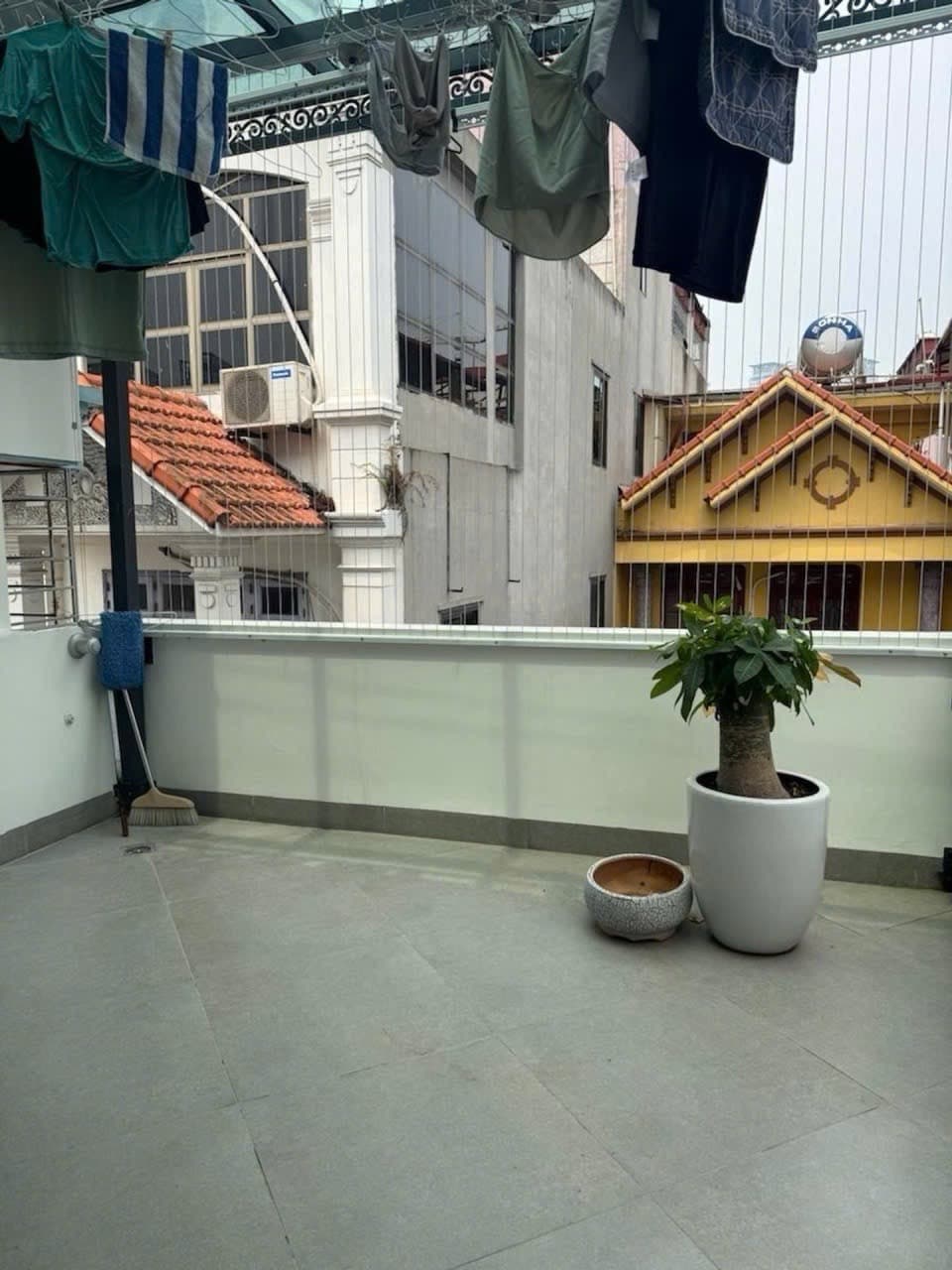 Nhà đất mặt phố, Cầu Giấy, Hà Nội - 35m² giá 17.8 tỷ