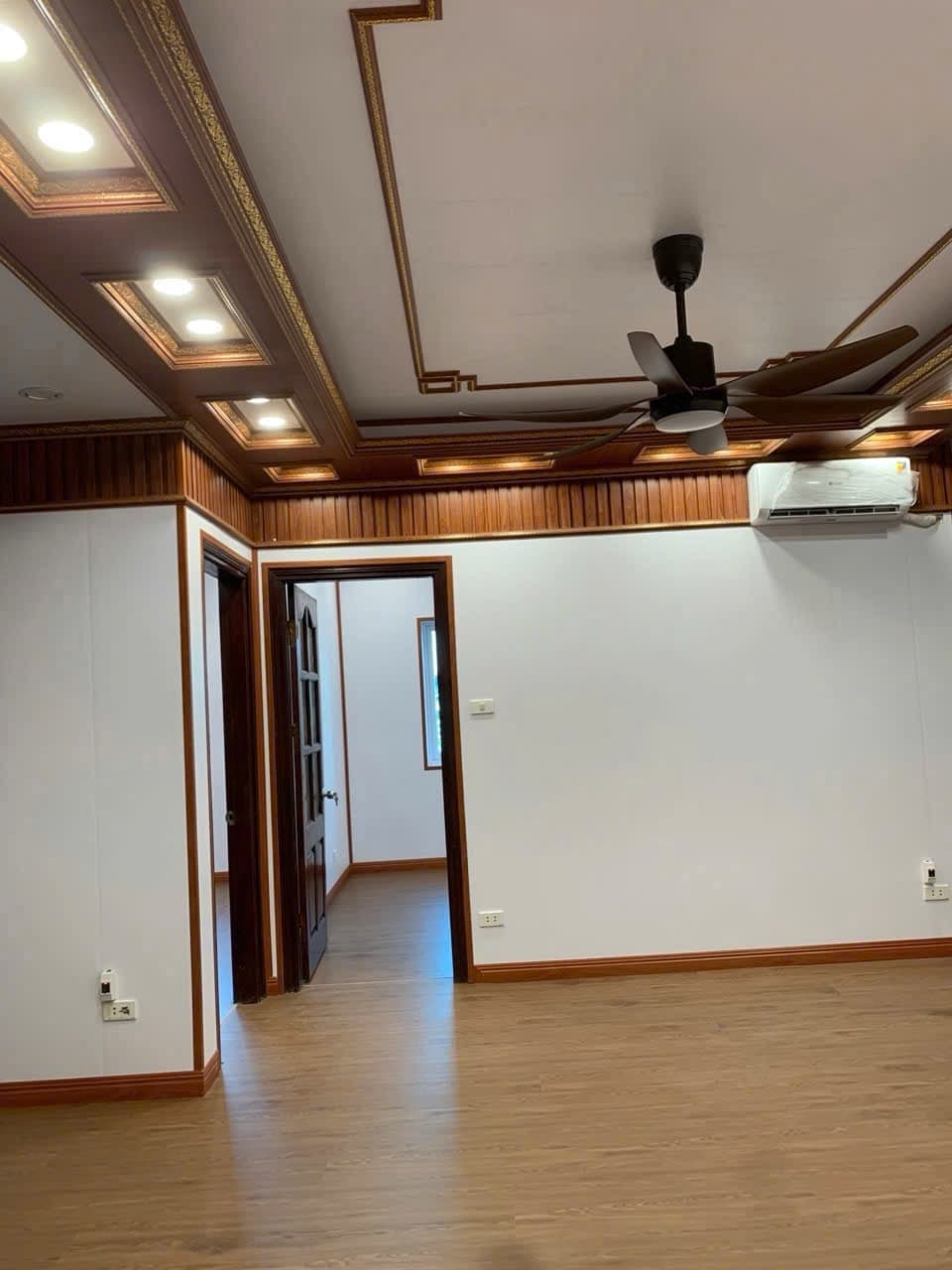 Căn hộ mặt phố, Cầu Giấy, Hà Nội - 78m² giá 7.75 tỷ