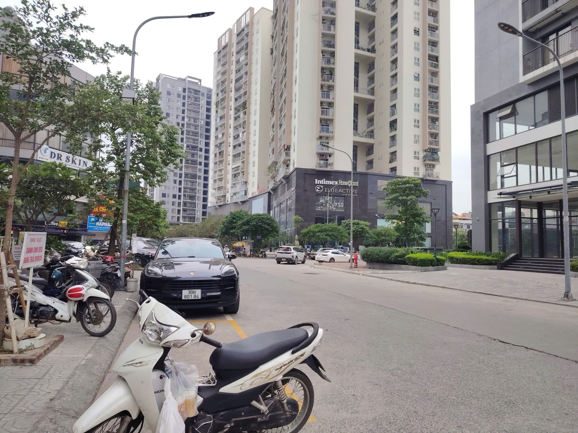 Dự án mặt phố, Long Biên, Hà Nội - 474.7m² giá 48.5 tỷ