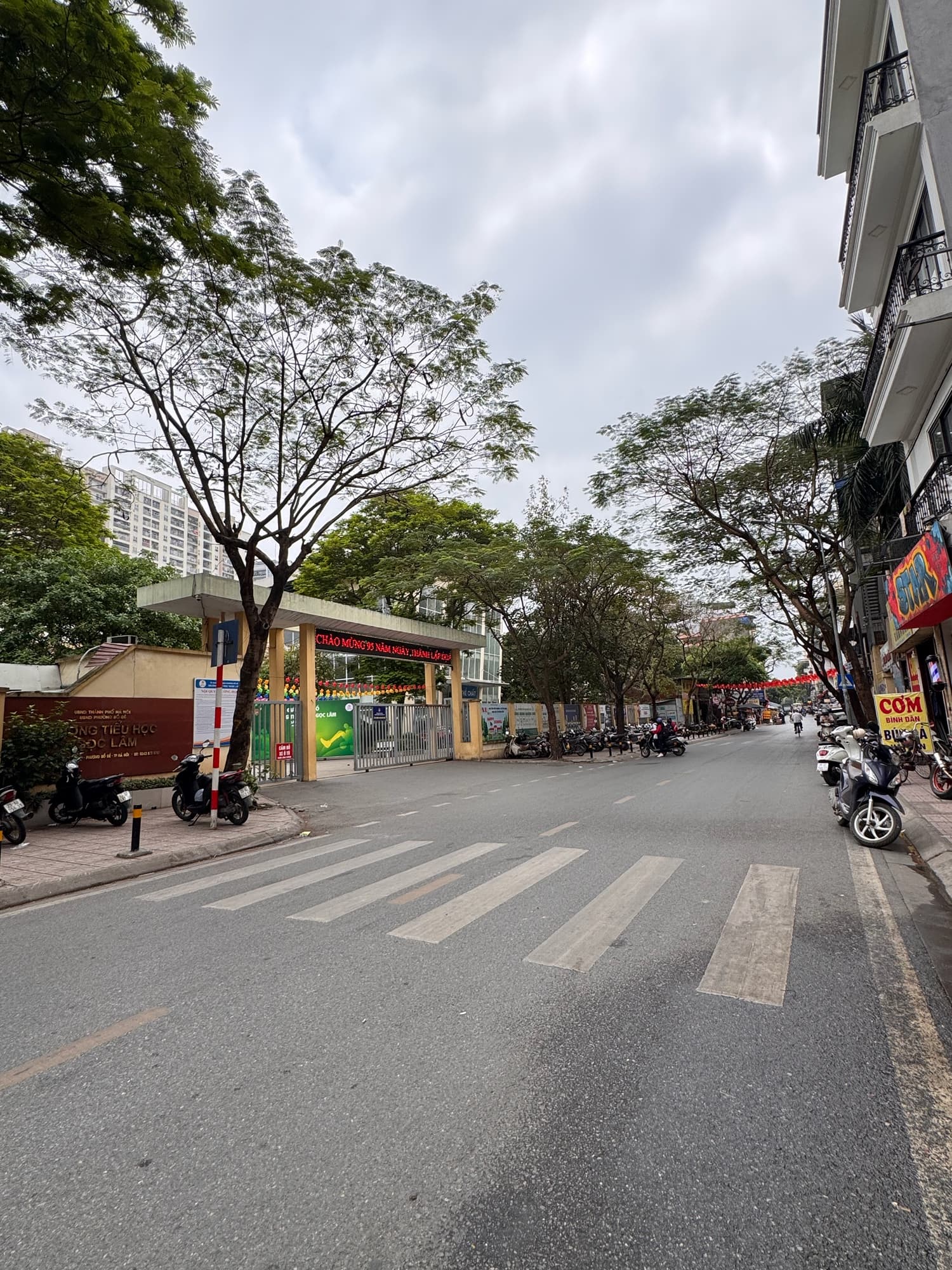 Nhà đất mặt phố, Long Biên, Hà Nội - 82m² giá 18.6 tỷ