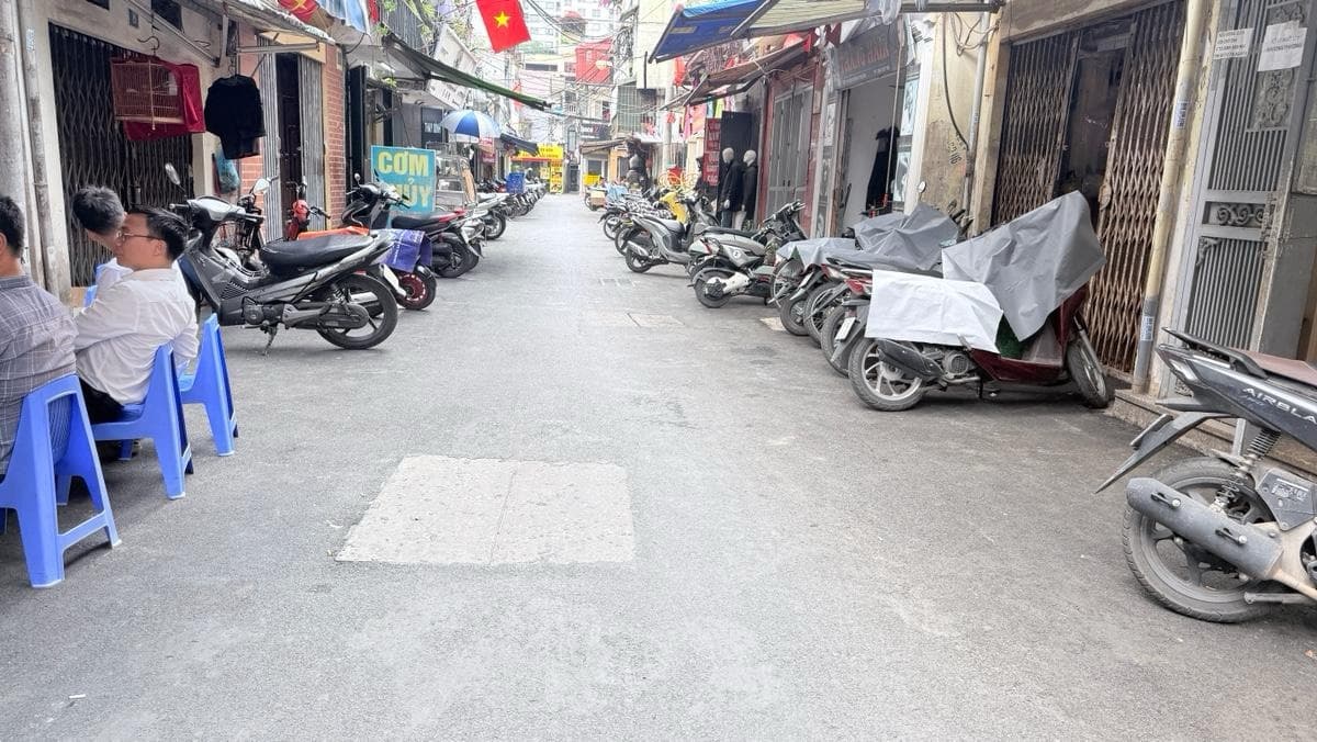 Nhà đất mặt phố, Đống Đa, Hà Nội - 30m² giá 13.2 tỷ