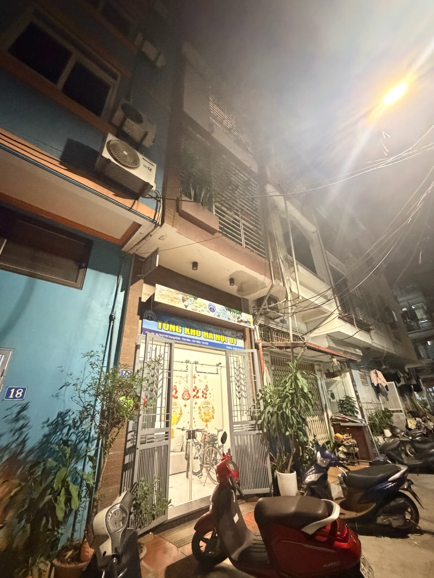 Nhà đất mặt phố, Cầu Giấy, Hà Nội - 28m² giá 11 tỷ