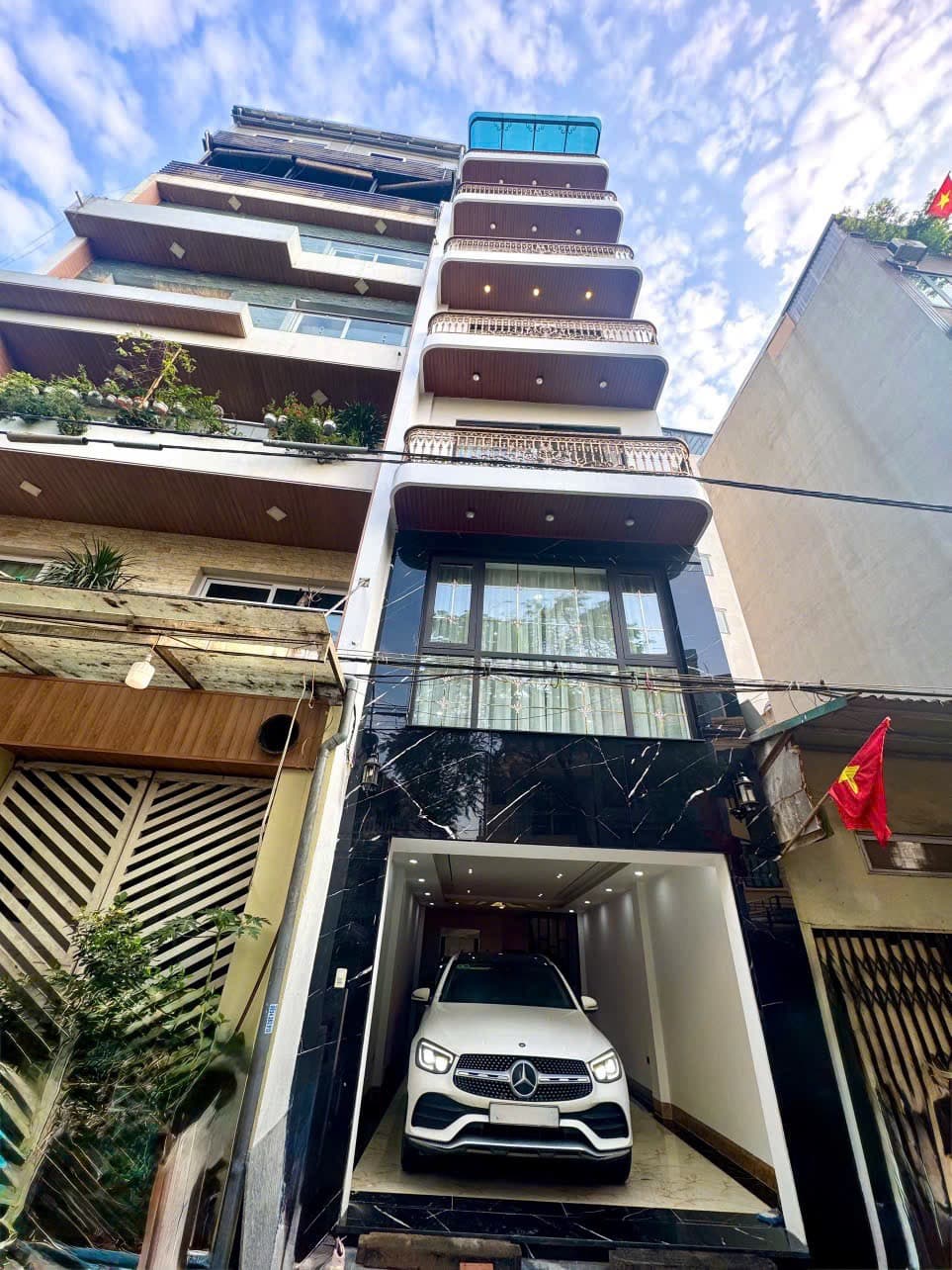 Nhà đất mặt phố, Long Biên, Hà Nội - 53m² giá 24.5 tỷ