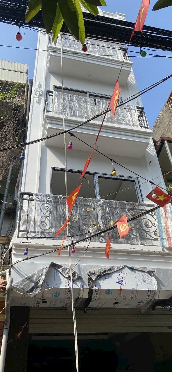 Nhà đất mặt phố, Hoàng Mai, Hà Nội - 61m² giá 19.2 tỷ