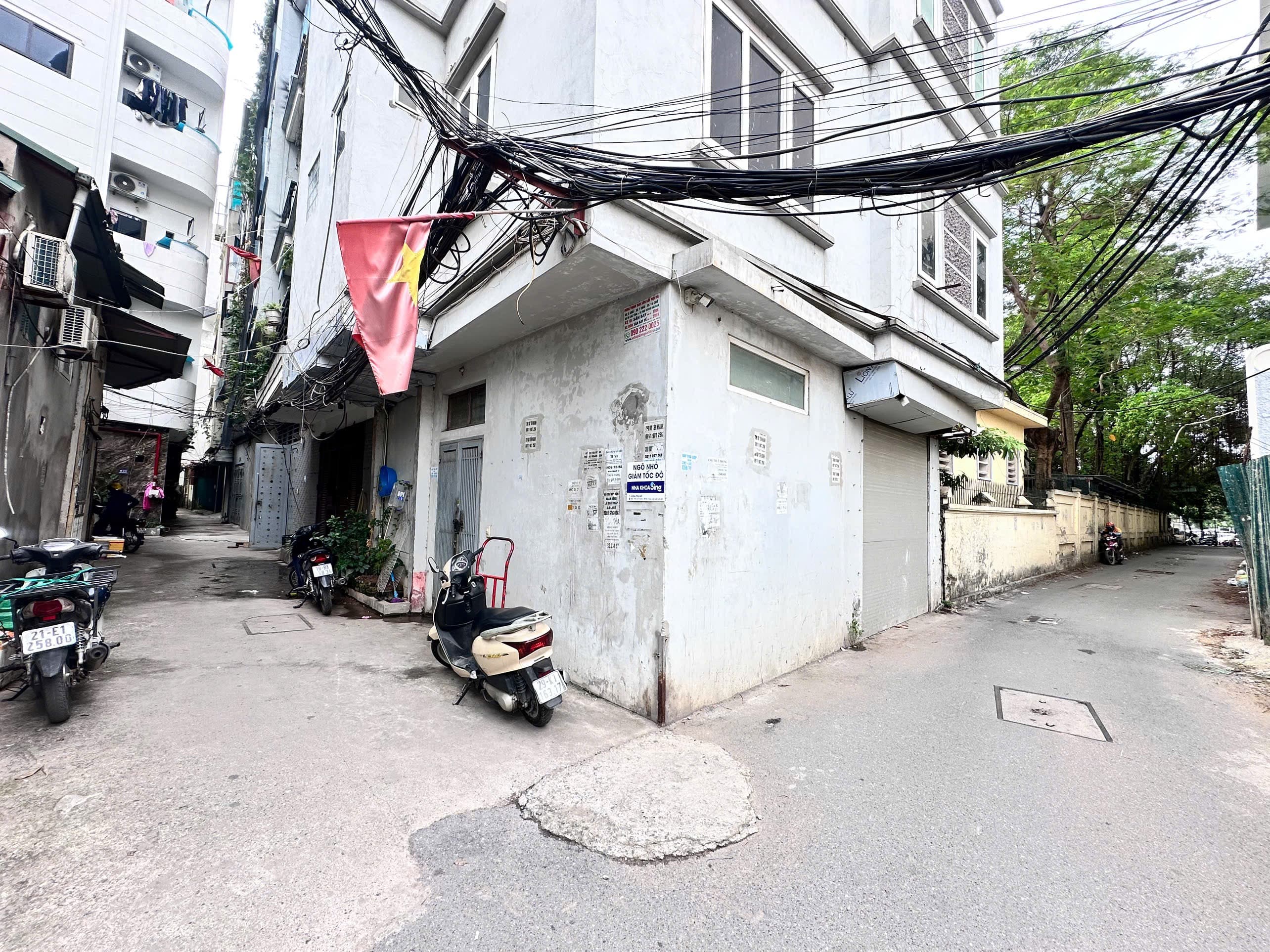 Nhà đất mặt phố, Cầu Giấy, Hà Nội - 41m² giá 16 tỷ