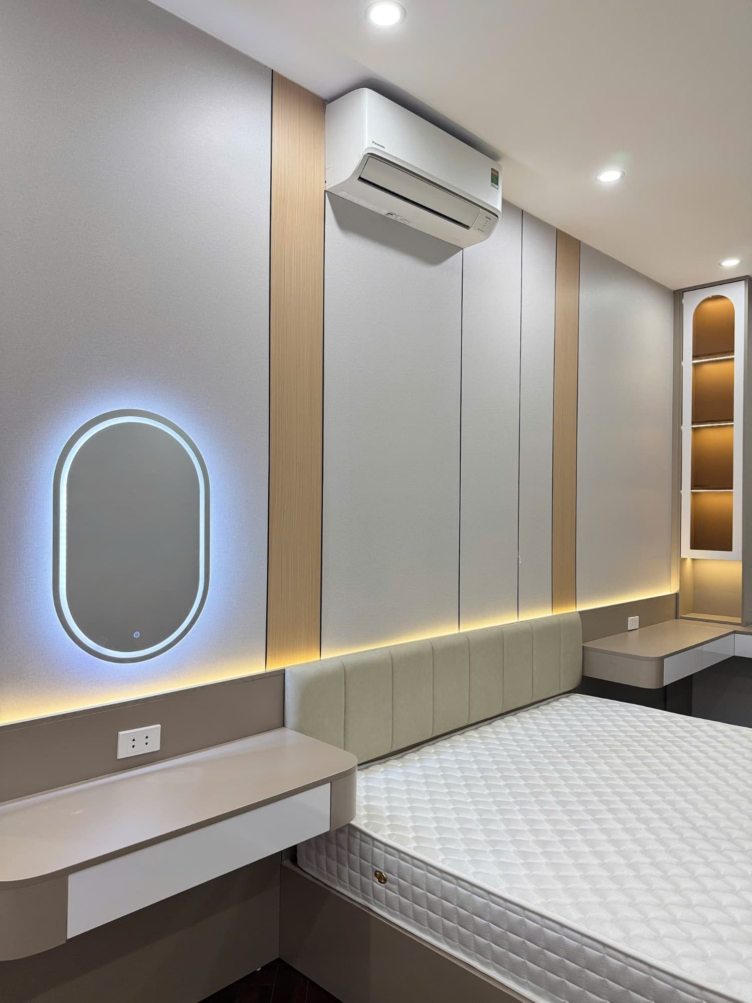 Căn hộ mặt phố, Cầu Giấy, Hà Nội - 67m² giá 6.9 tỷ
