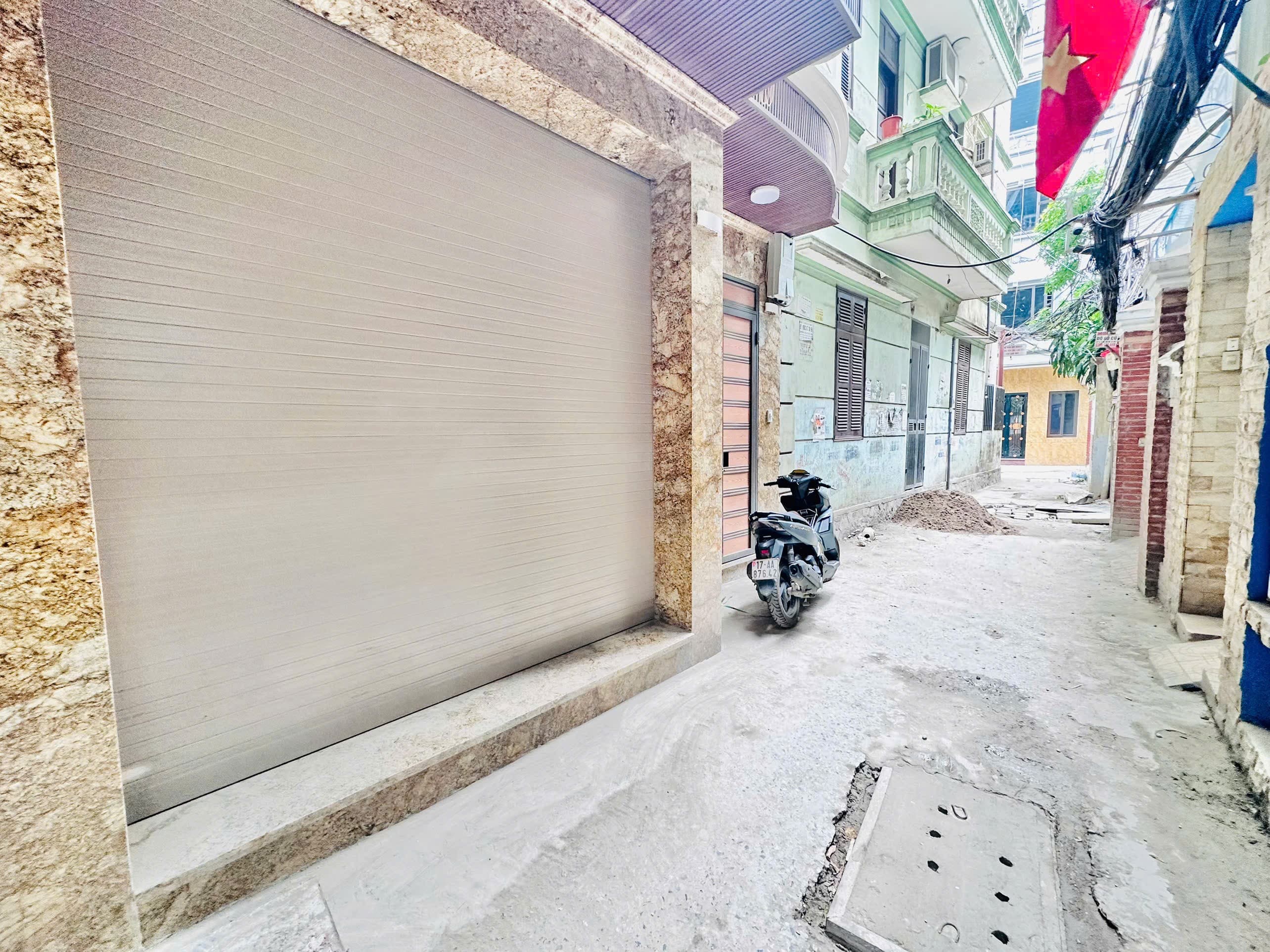 Nhà đất mặt phố, Đống Đa, Hà Nội - 42m² giá 15.5 tỷ