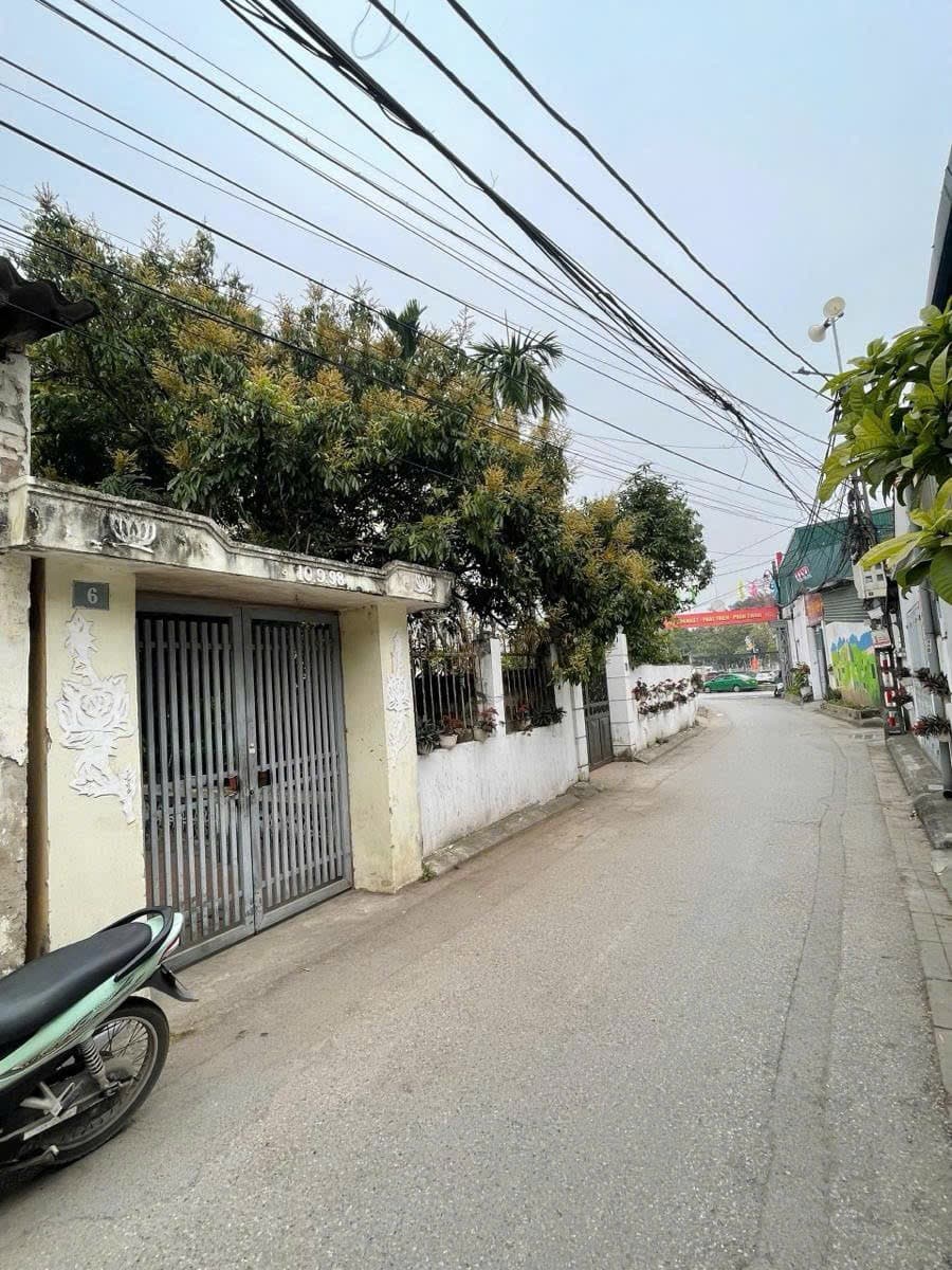 Nhà đất mặt phố, Long Biên, Hà Nội - 224m² giá 40.25 tỷ