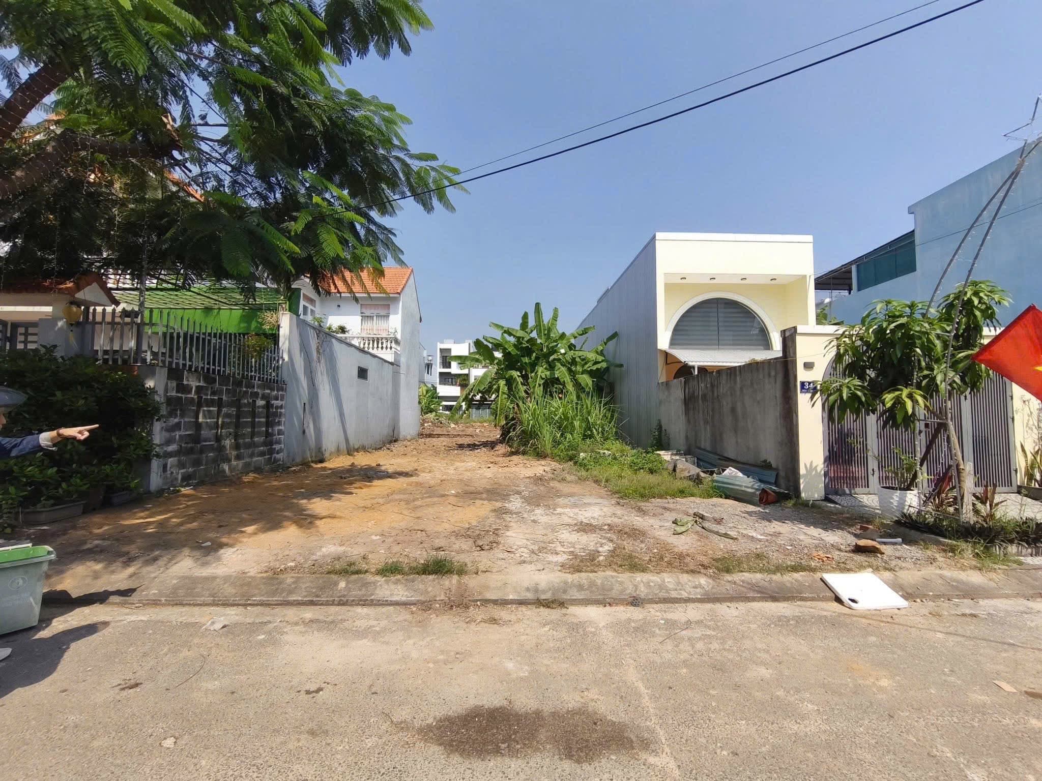 Nhà đất mặt phố, Liên Chiểu, Đà Nẵng - 107.5m² giá 5.55 tỷ