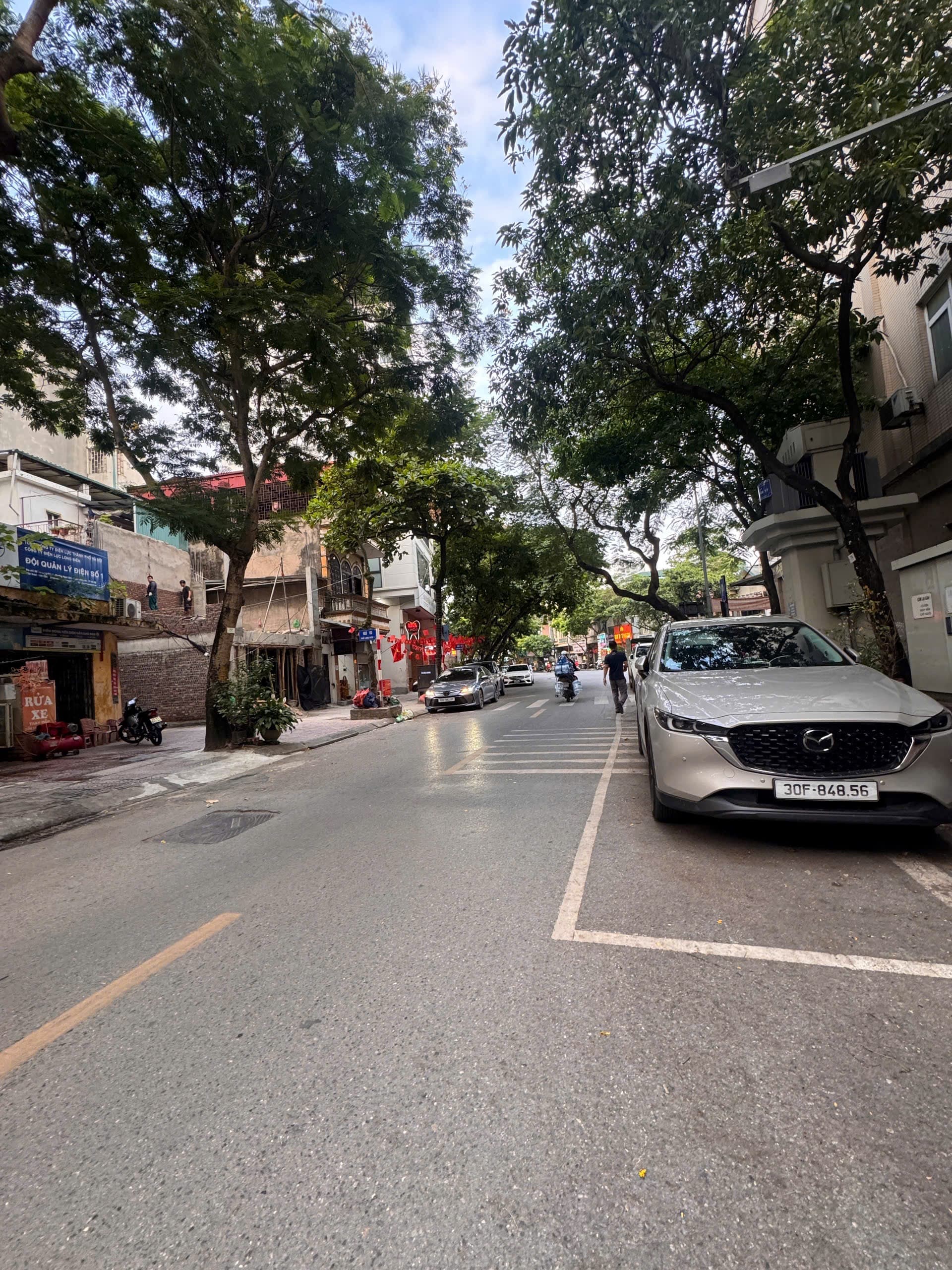 Nhà đất mặt phố, Long Biên, Hà Nội - 38m² giá 20 tỷ