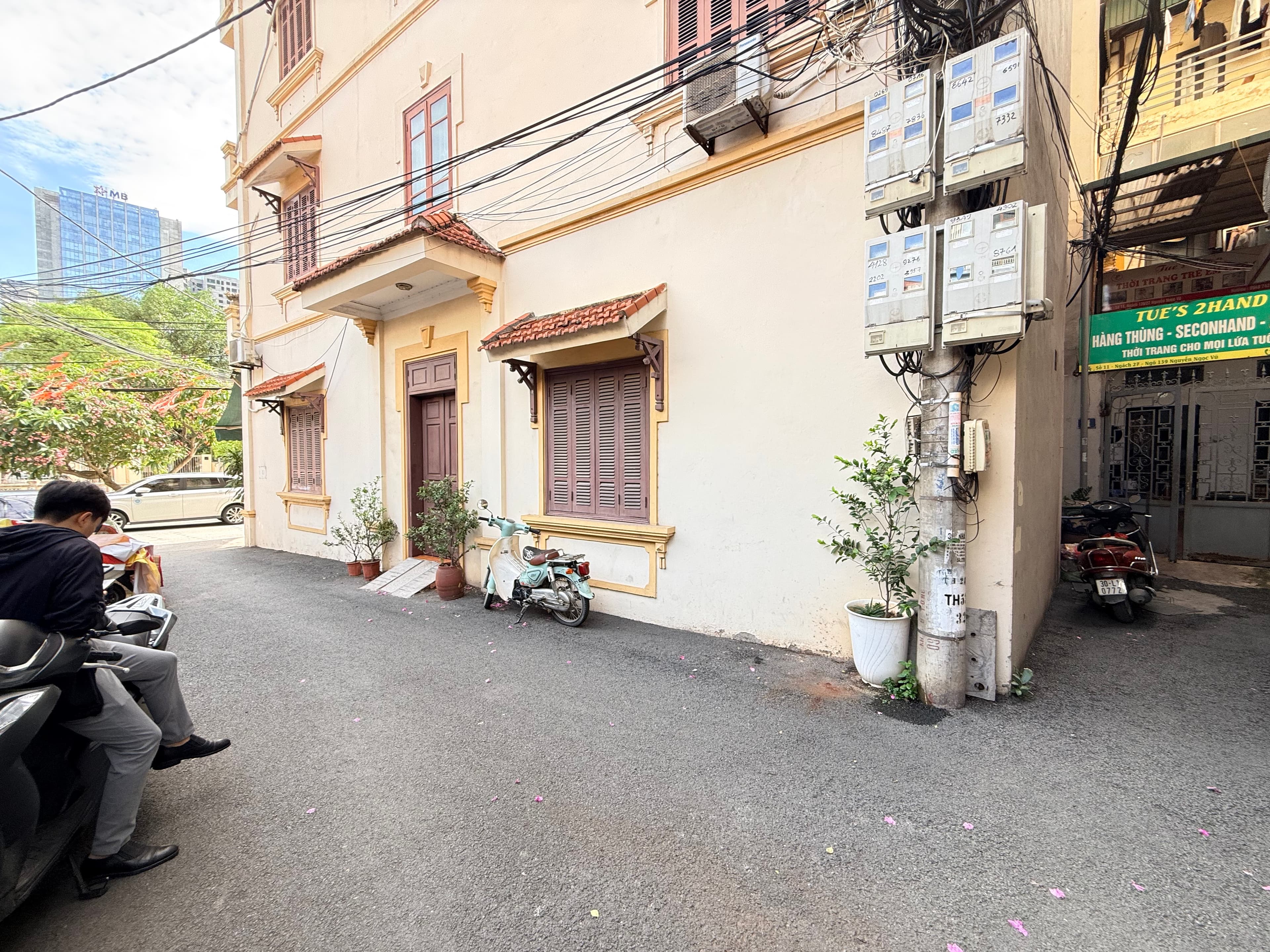 Nhà đất mặt phố, Cầu Giấy, Hà Nội - 86m² giá 22 tỷ
