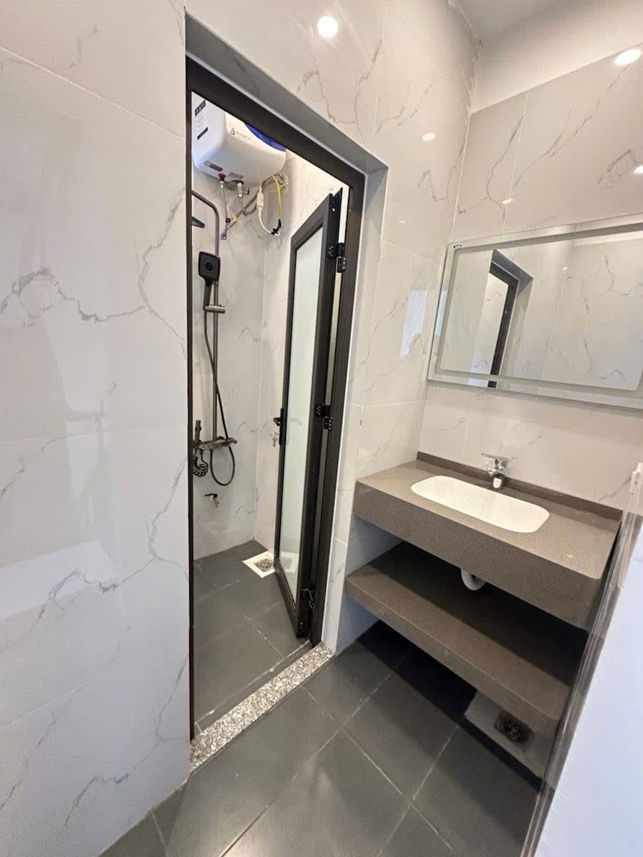 Nhà đất mặt phố, Hoàng Mai, Hà Nội - 33m² giá 9.4 tỷ