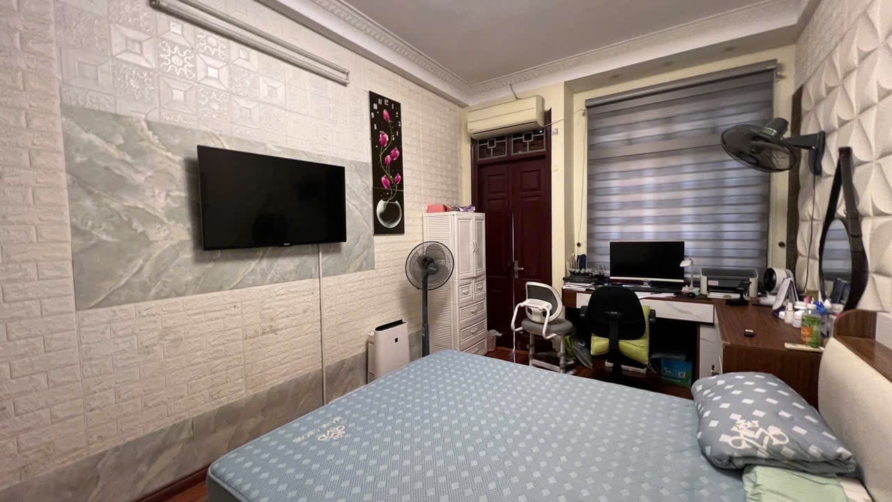 Nhà đất mặt phố, Hoàng Mai, Hà Nội - 49.2m² giá 11 tỷ