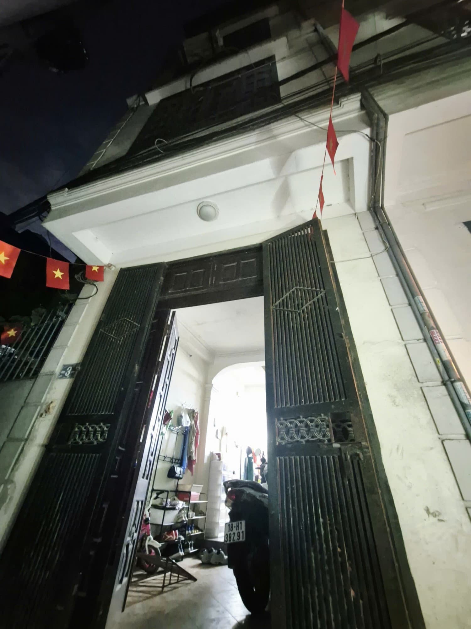 Nhà đất mặt phố, Hoàng Mai, Hà Nội - 33m² giá 7.69 tỷ