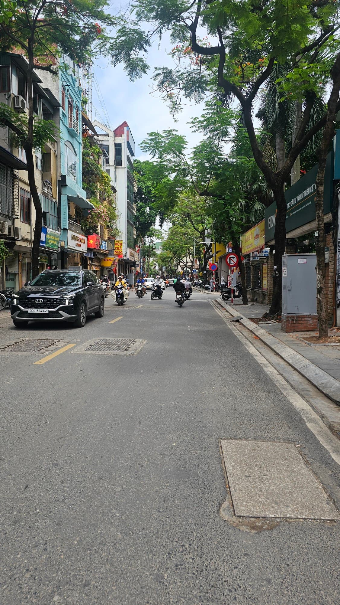 Nhà đất mặt phố, Tây Hồ, Hà Nội - 138m² giá 160 tỷ