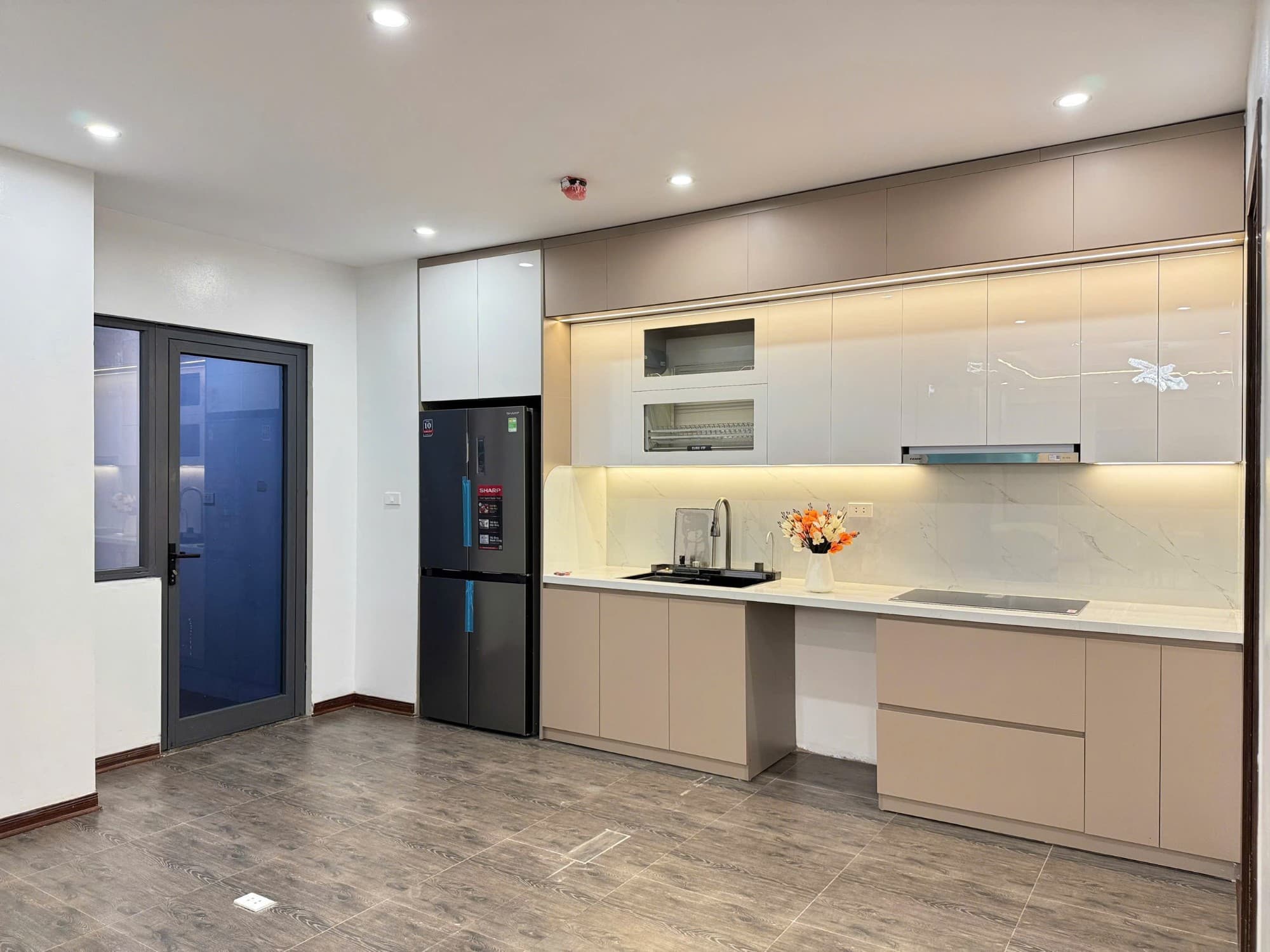 Căn hộ mặt phố, Cầu Giấy, Hà Nội - 110m² giá 11 tỷ