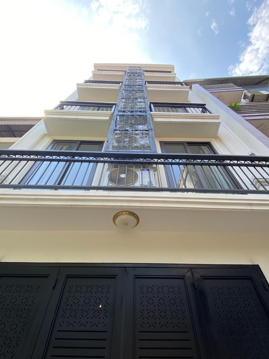 Nhà đất mặt phố, Cầu Giấy, Hà Nội - 93m² giá 36.8 tỷ