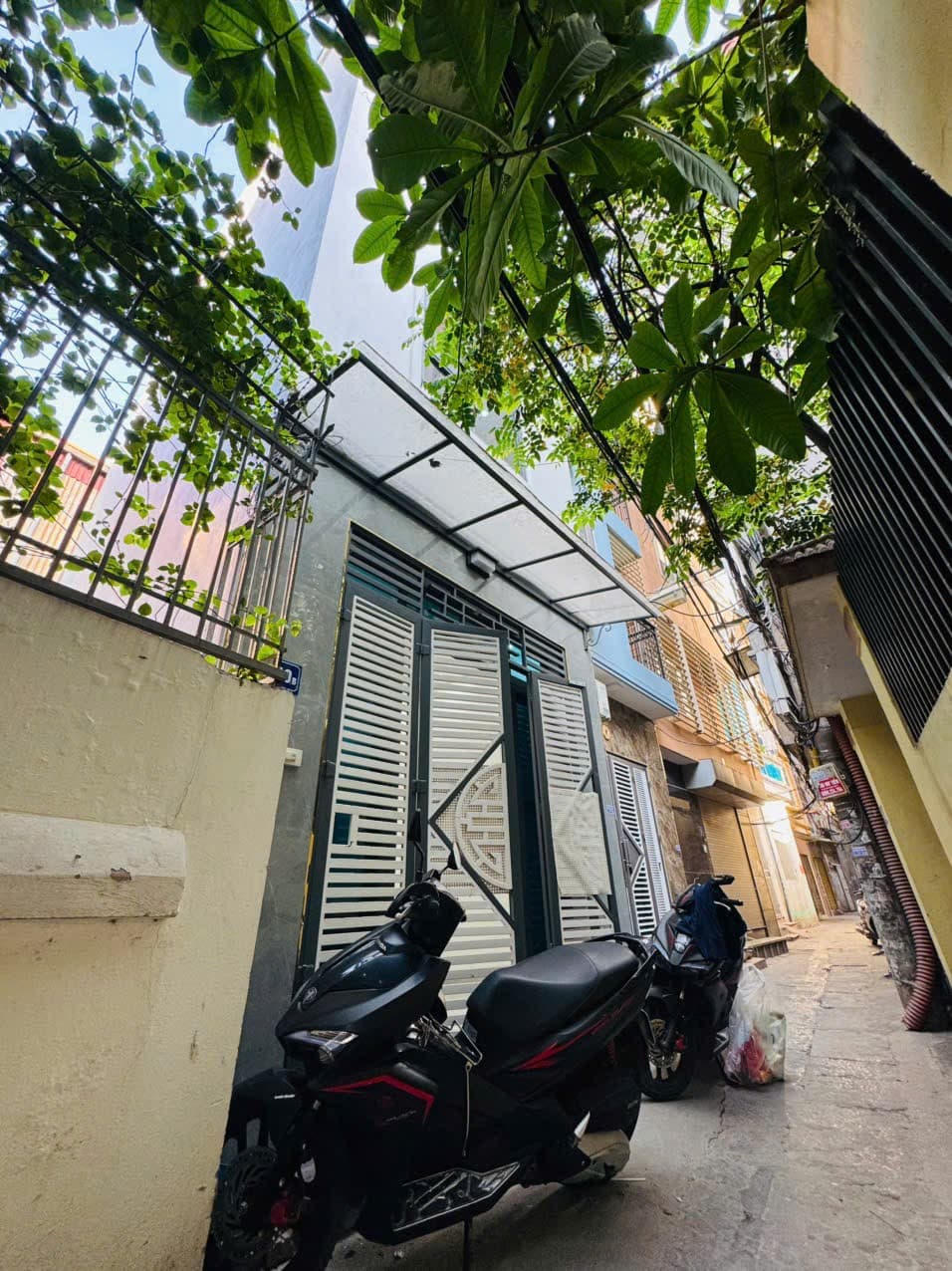 Nhà đất mặt phố, Cầu Giấy, Hà Nội - 32m² giá 9.8 tỷ