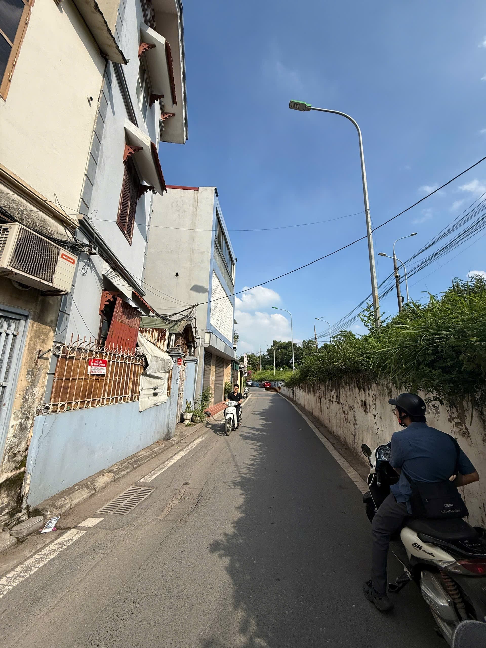 Nhà đất mặt phố, Long Biên, Hà Nội - 53m² giá 10.9 tỷ