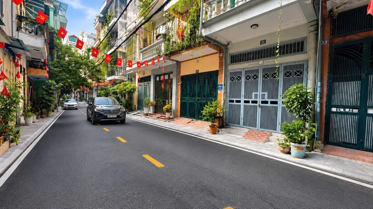 Nhà đất mặt phố, Cầu Giấy, Hà Nội - 60m² giá 19.5 tỷ
