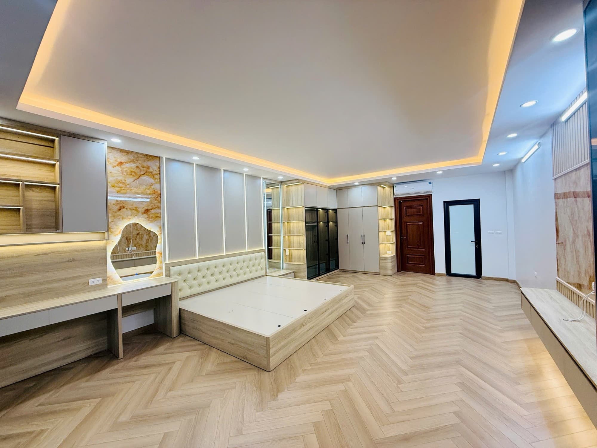 Nhà đất mặt phố, Hà Đông, Hà Nội - 50m² giá 23.8 tỷ