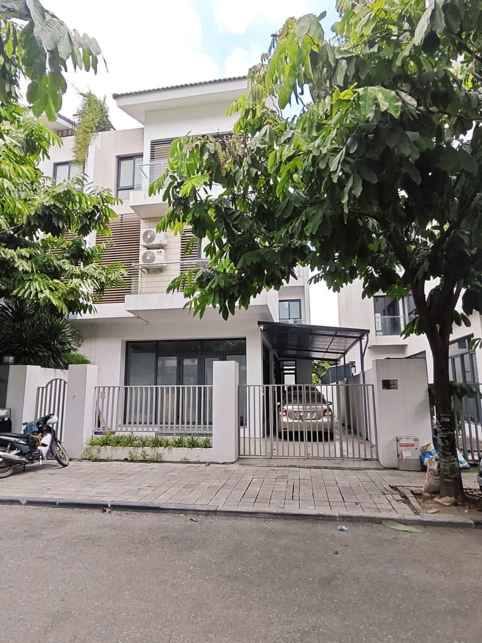 Nhà đất mặt phố, Hà Đông, Hà Nội - 180m² giá 42.5 tỷ